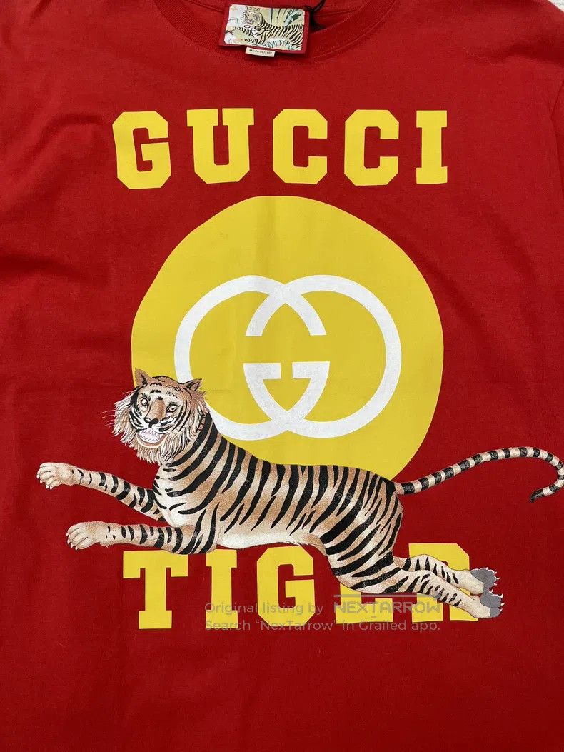 Gucci Gucci Year of the Tiger red letter logo printed T-shirt Size US M / EU 48-50 / 2 - 2 Thumbnail