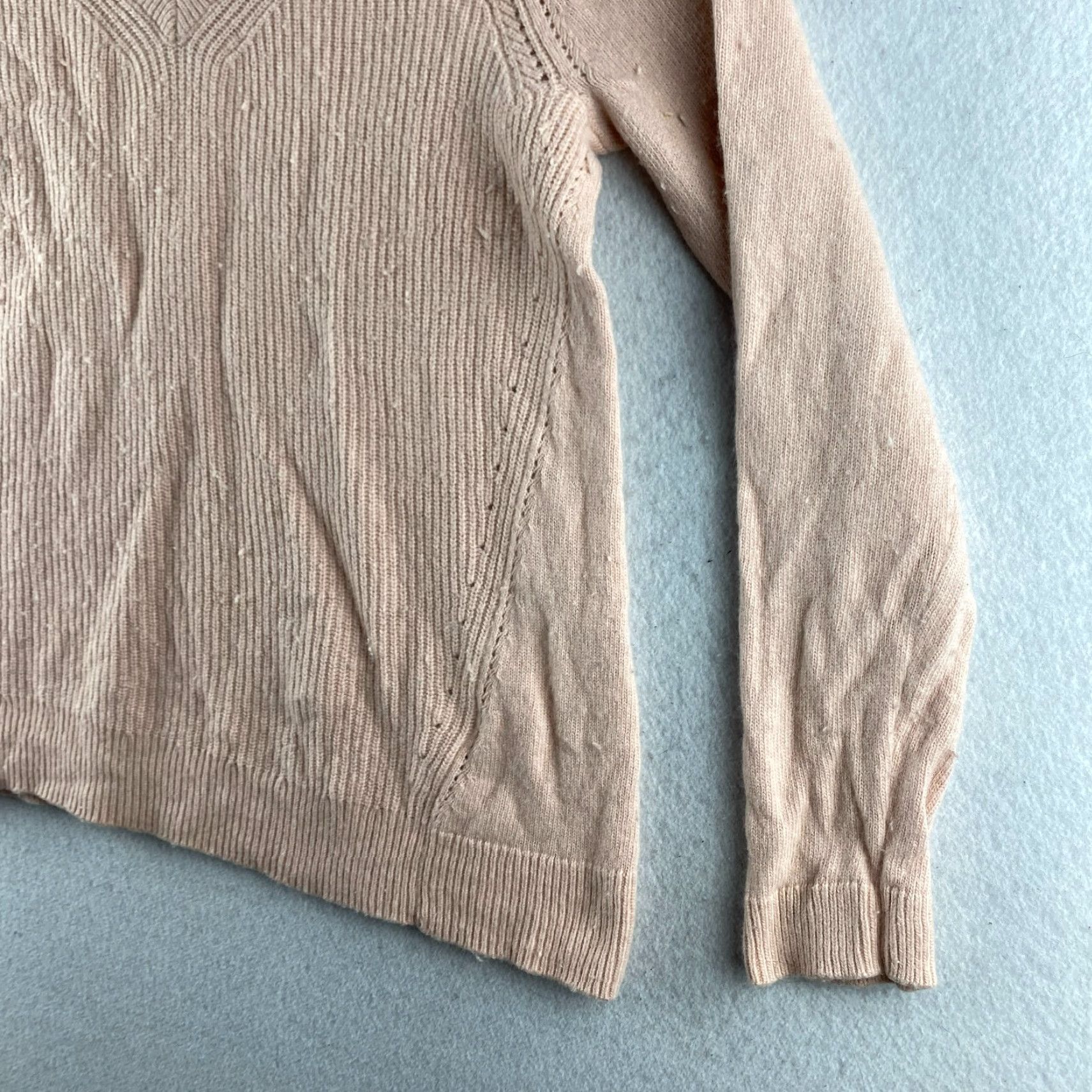 Talbots Talbots Sweater Womens Medium Petite MP Pink Cashmere Wool Blend Pullover V-Neck Size M / US 6-8 / IT 42-44 - 6 Thumbnail
