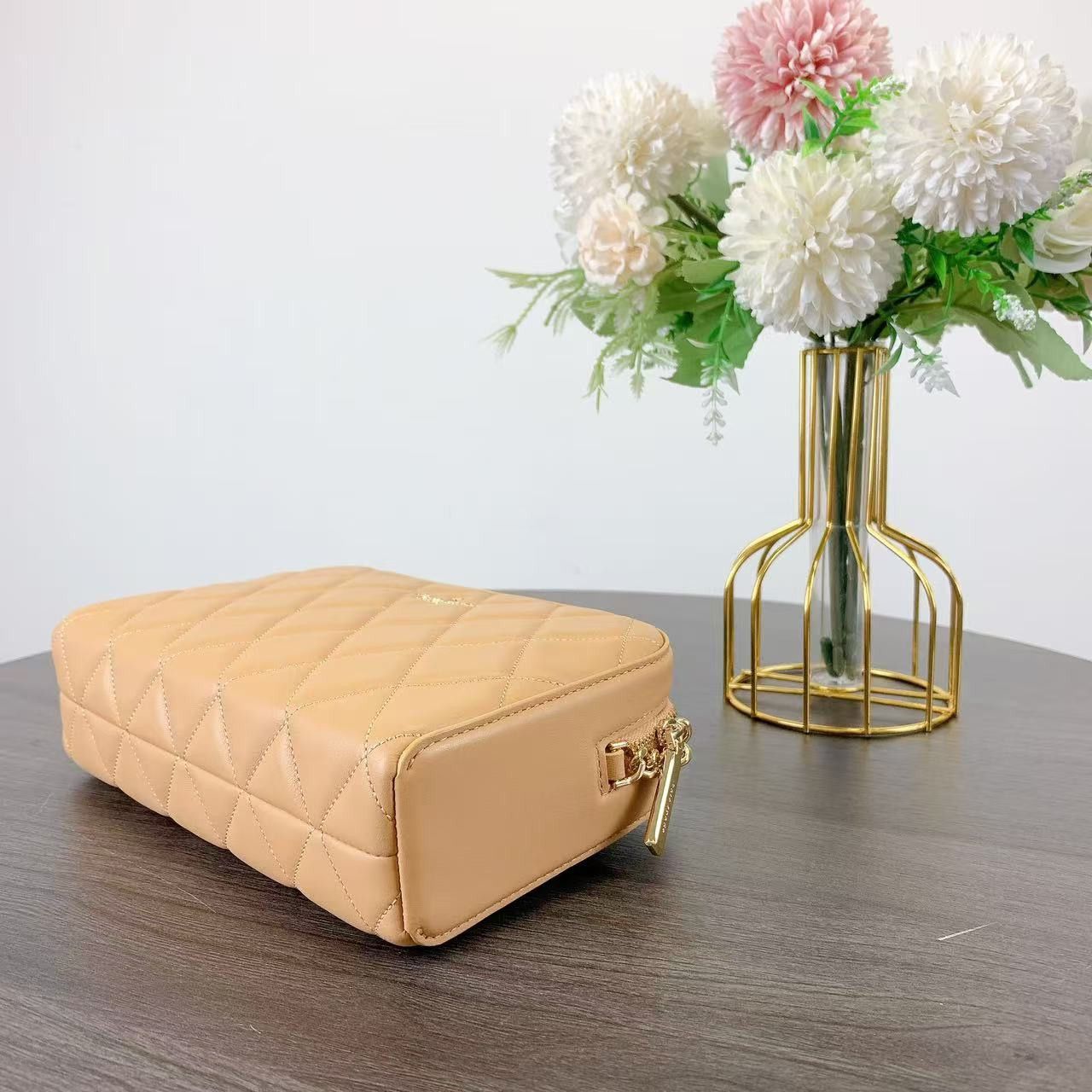 Kate Spade Kate Spade KG425 Carey Quilted Mini Camera Tiramisu Mousse Size ONE SIZE - 4 Thumbnail