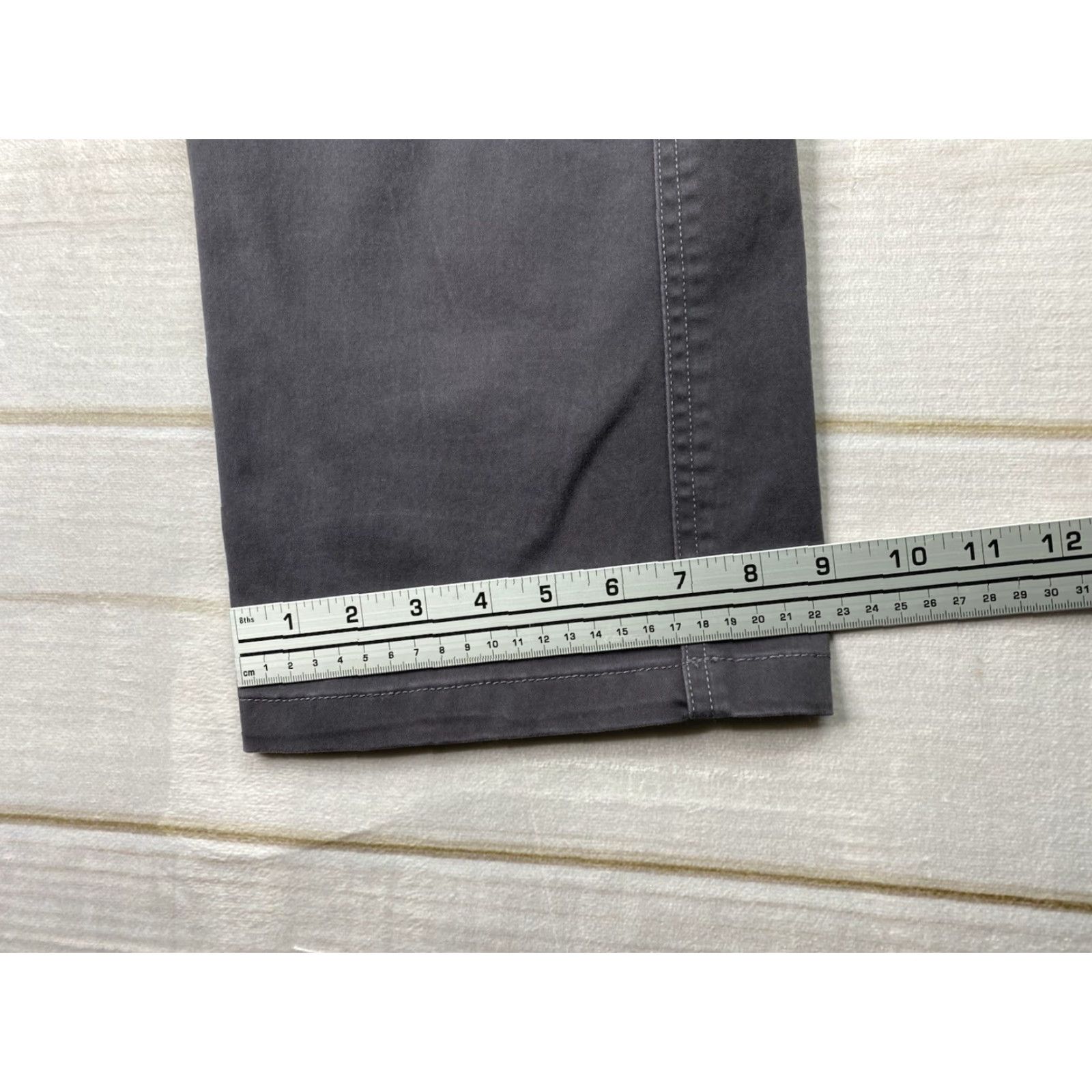 Vintage Kuhl Pants Womens 14 Gray Stretch Chino Mid Rise Reinforced Seams Pockets Logo Outdoor Casual Size 36" / US 14 / IT 50 - 5 Thumbnail