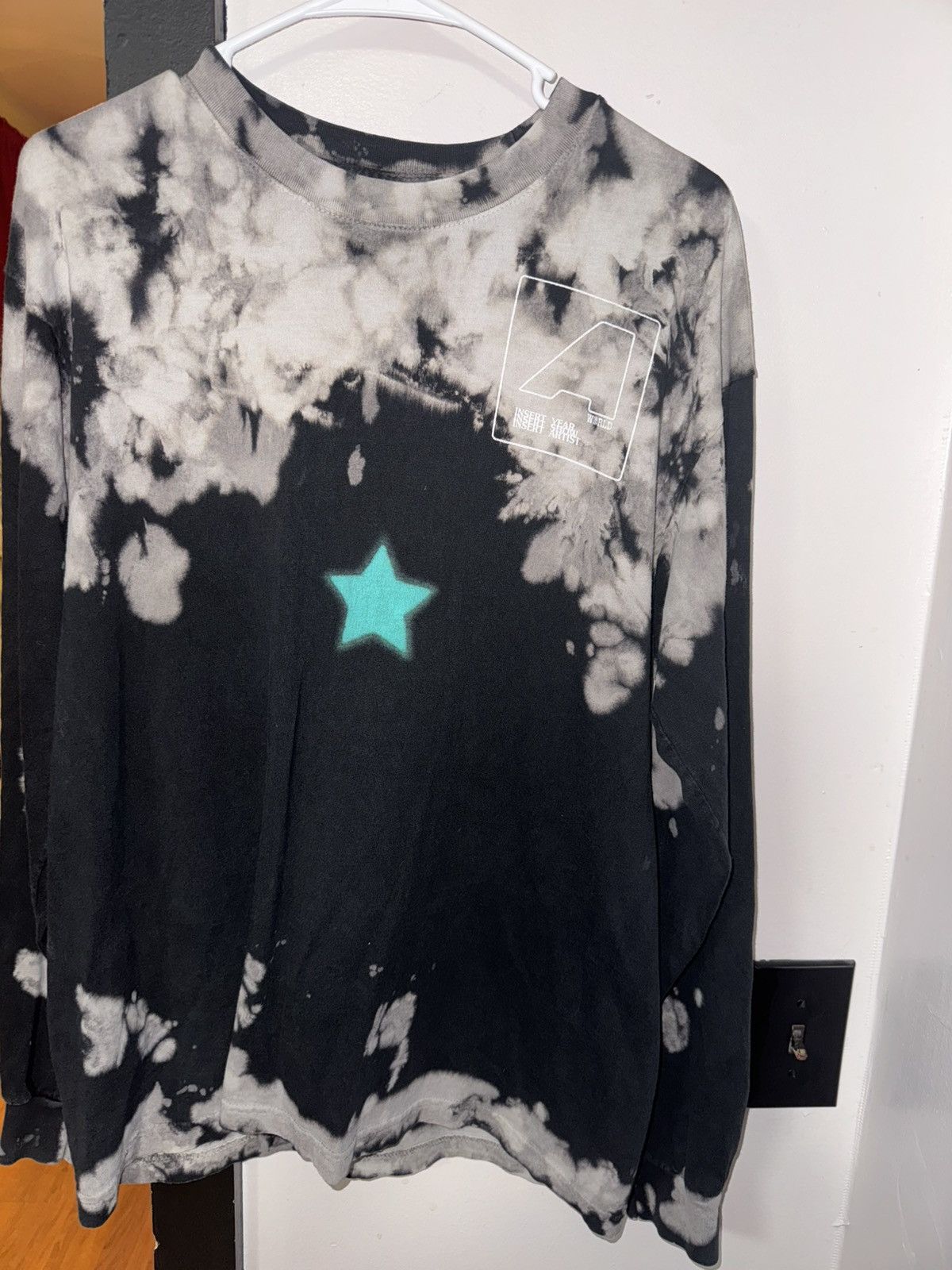 Travis Scott Travis Scott Astroworld Shattered Face L/S Tee Size US M / EU 48-50 / 2 - 1 Thumbnail