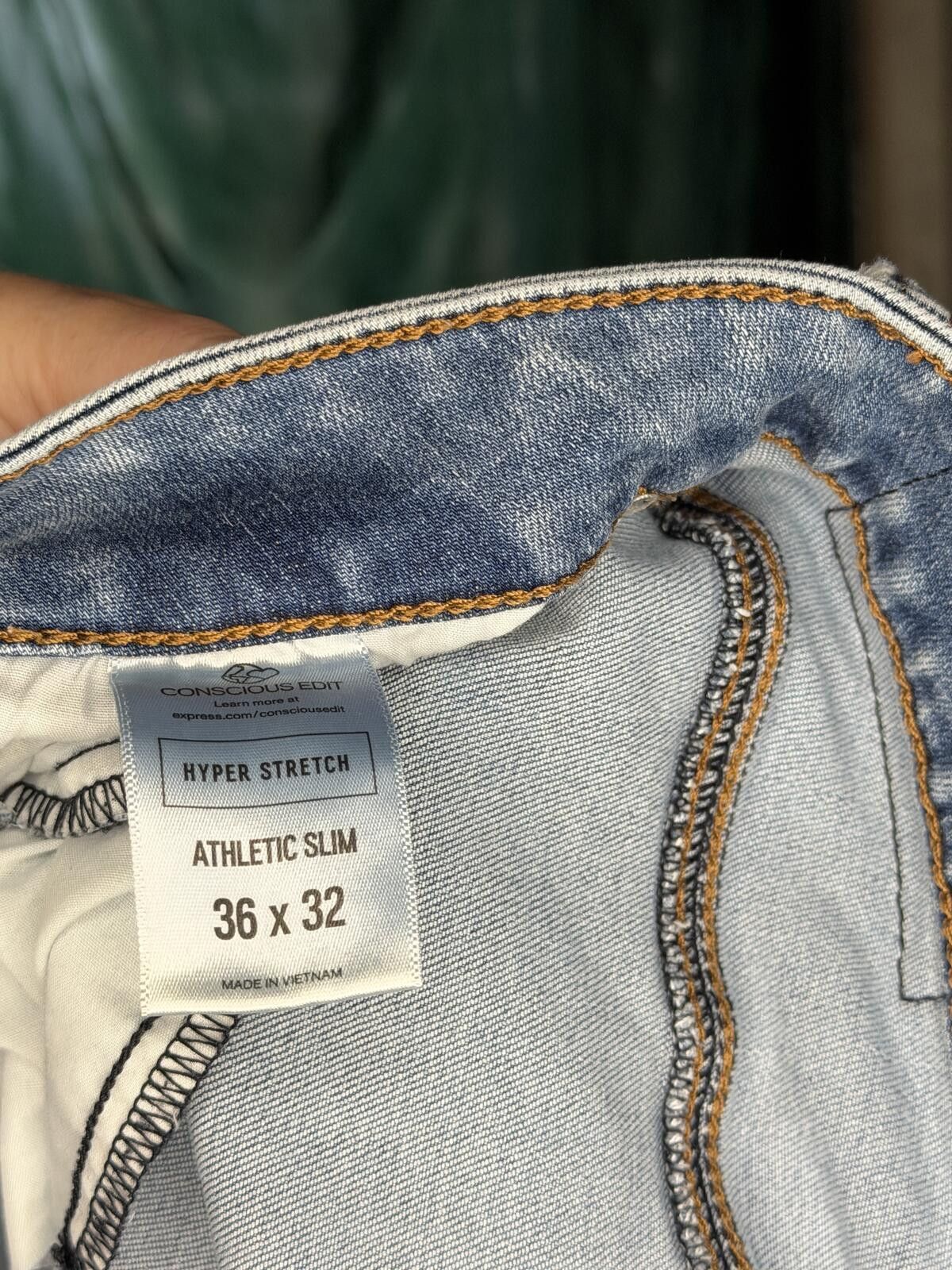 Express Express Light Wash Denim Jeans Straight Leg 36x32 Size US 36 / EU 52 - 4 Thumbnail