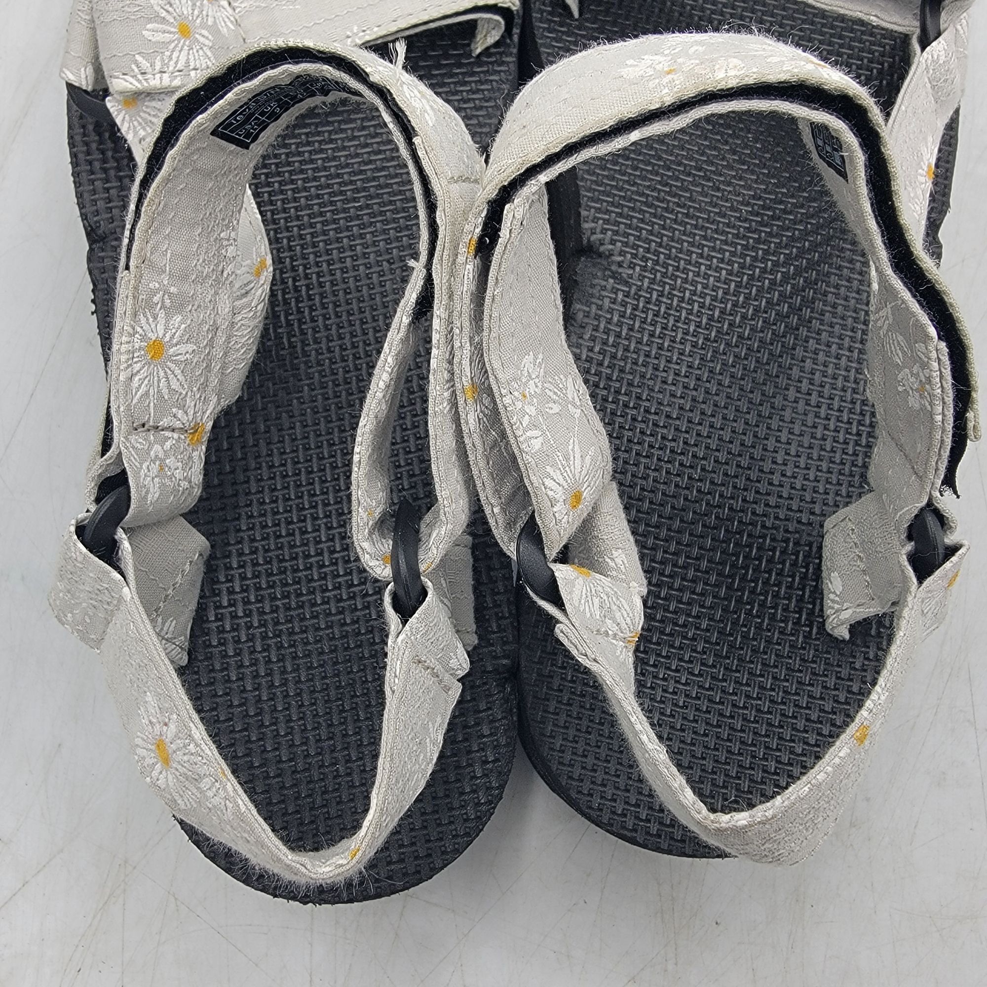 Teva Teva Flatform Universal Gloriosa Womens 11 Platform Floral S Size US 11 / IT 41 - 6 Thumbnail