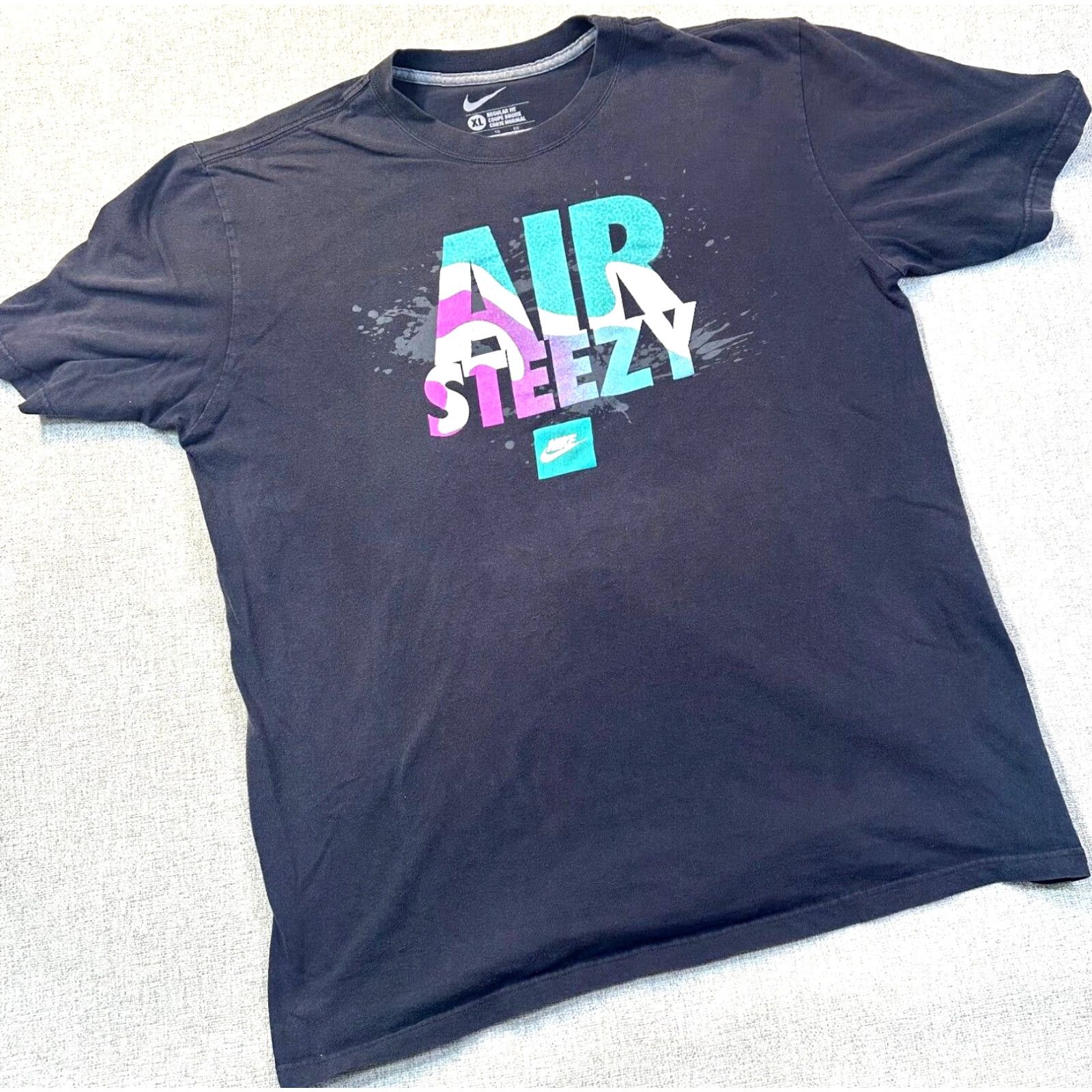 Nike Nike Men's XL Air Steezy Splash Box Logo Cotton Tee Regular Fit T-Shirt Multicolor Graf ic Print Logo Swoosh Steezy 90s? Size US XL / EU 56 / 4 - 2 Thumbnail