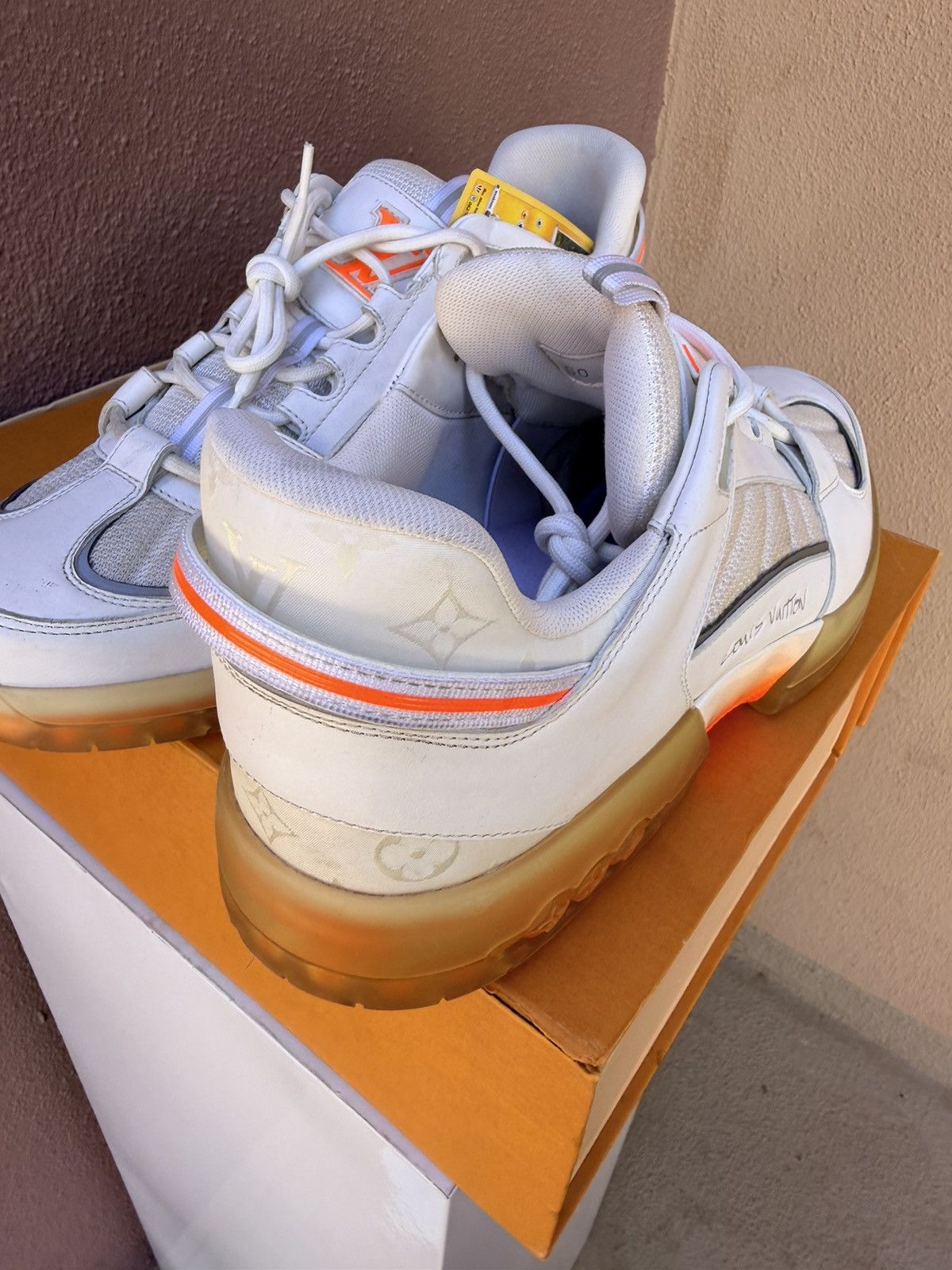 Louis Vuitton Louis Vuitton Virgil Trainer Size US 9 / EU 42 - 4 Thumbnail