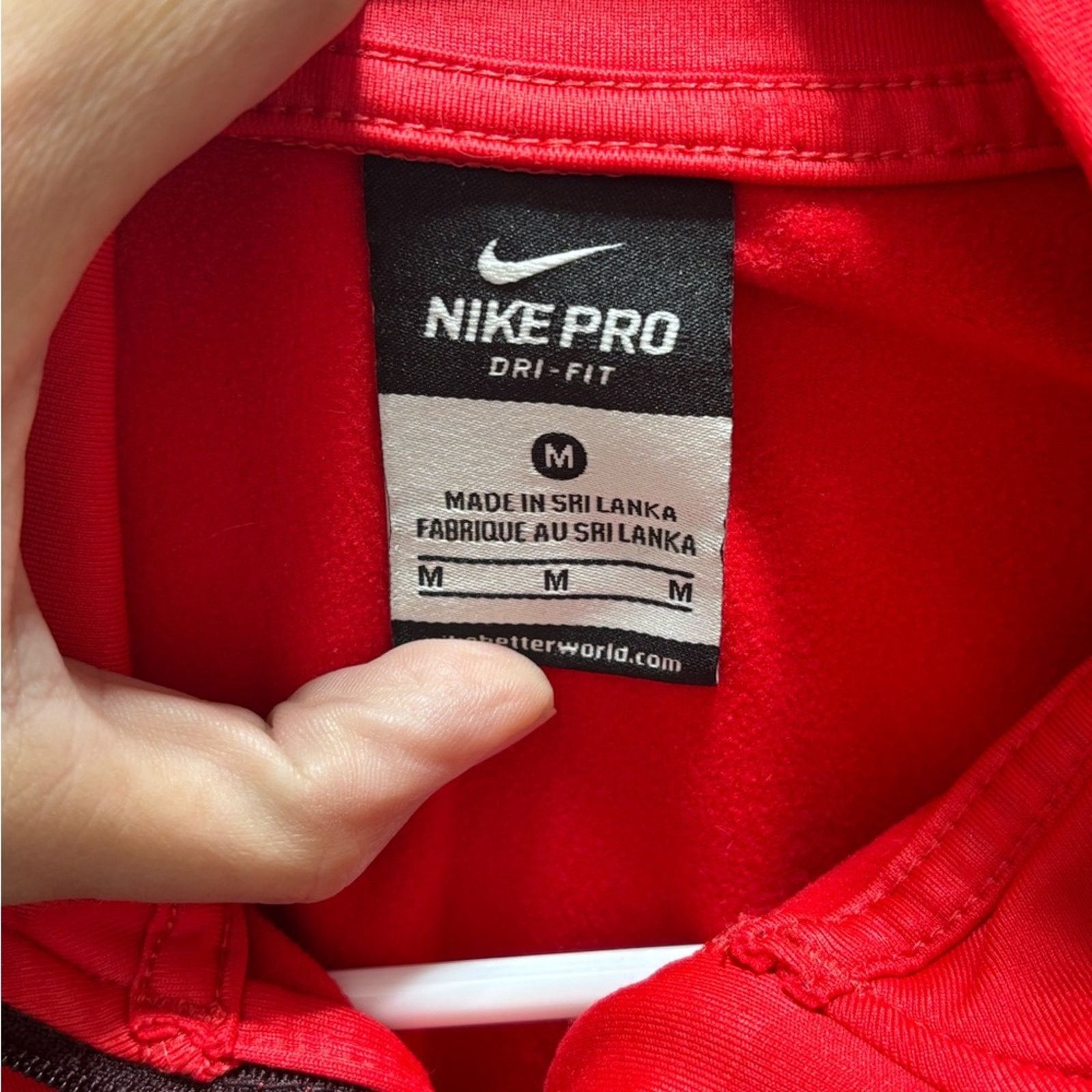 Nike Nike Women's Red Long Sleeve Half-Zip Top Size M / US 6-8 / IT 42-44 - 3 Thumbnail
