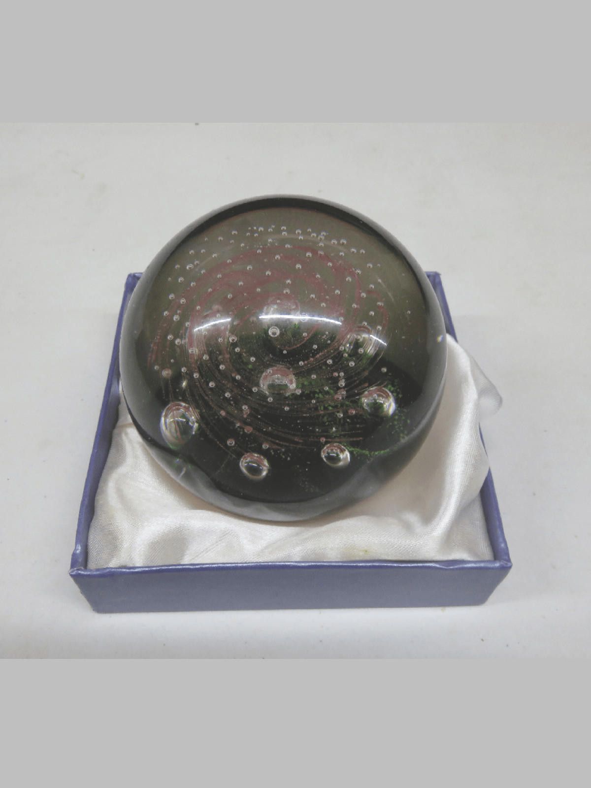The Unbranded Brand Paperweight Green and Clear Glass Tabletop 3 2/3"- Boxed Size ONE SIZE - 1 Thumbnail