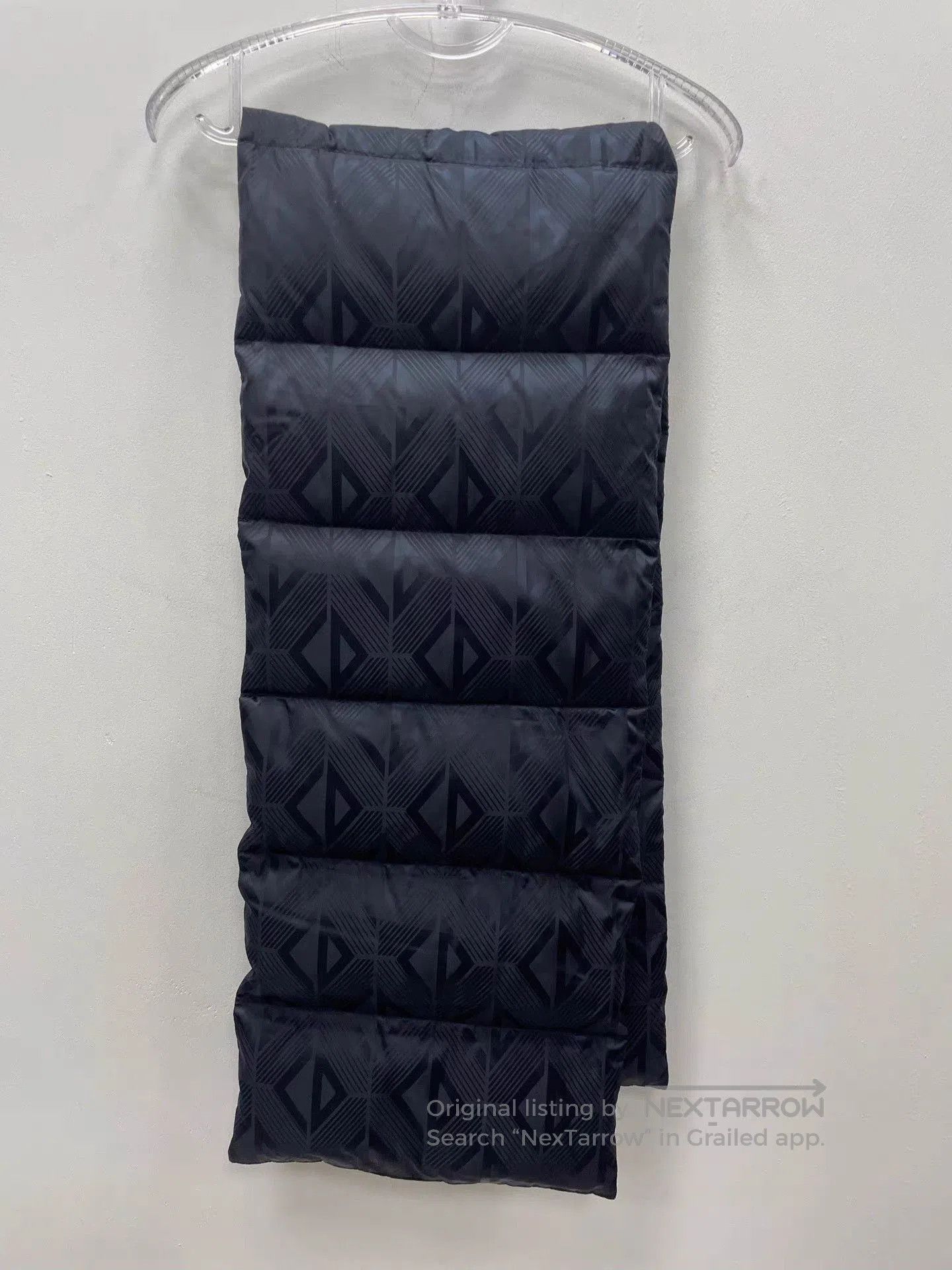 Dior Black Padded Quilted Vest with Geometric Pattern. Size US M / EU 48-50 / 2 - 2 Thumbnail