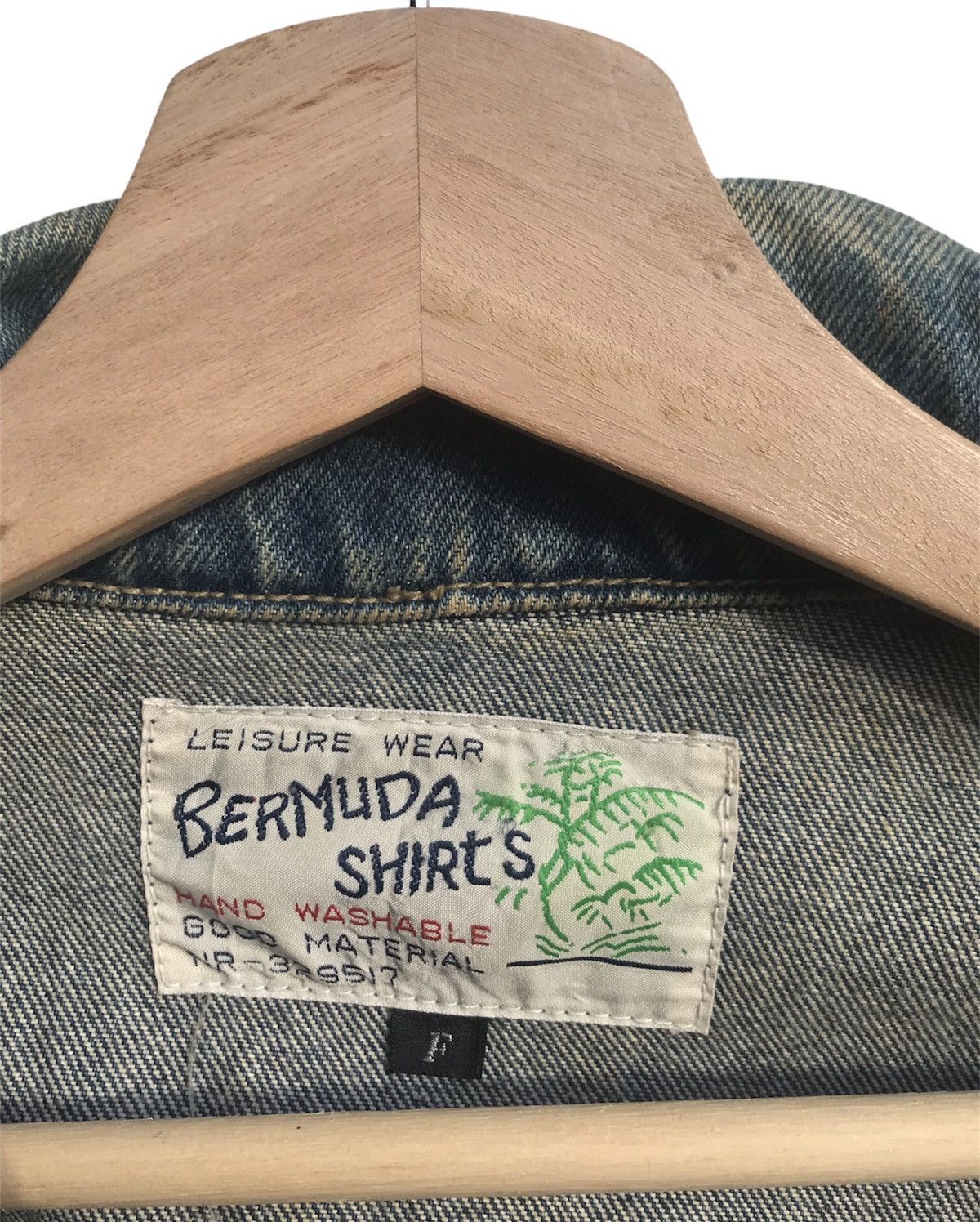 Vintage Vintage Bermuda Denim Jacket Size US L / EU 52-54 / 3 - 11 Thumbnail