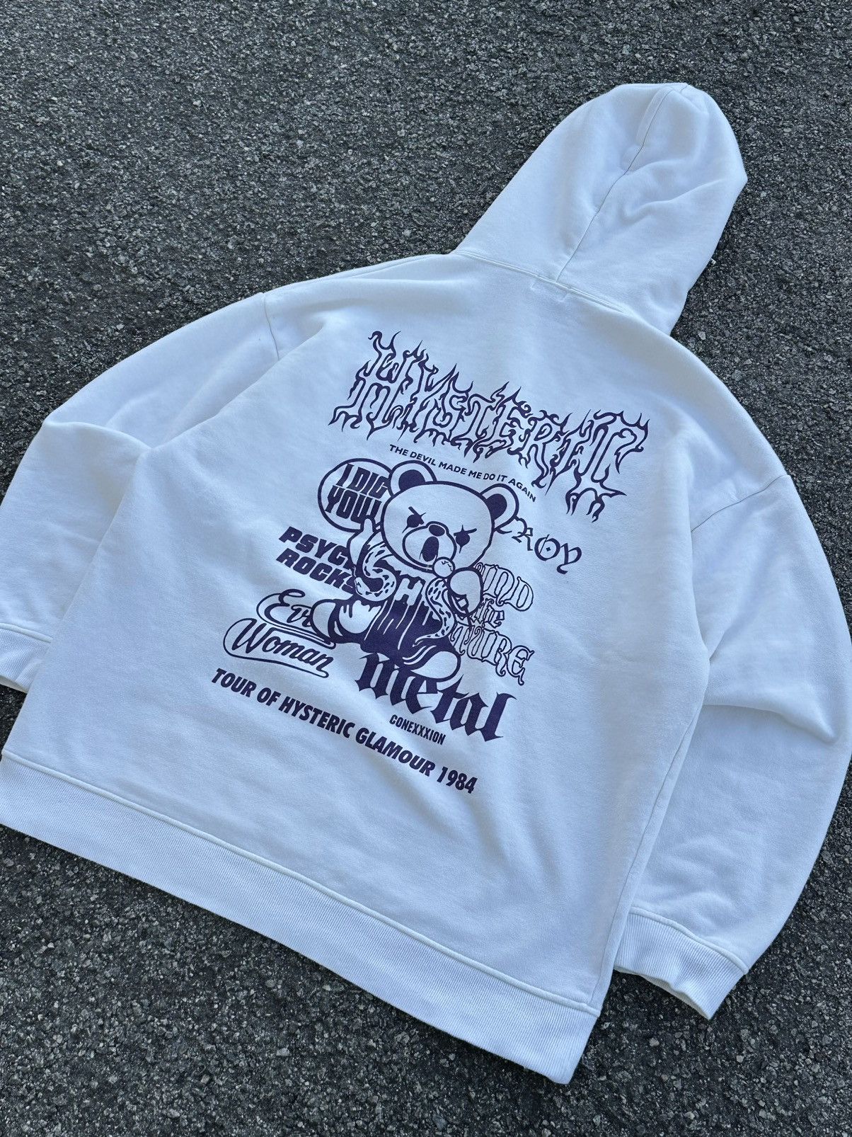 Hysteric Glamour Hysteric Glamour a Gothic-style logo and a graphic of bear. Size US XL / EU 56 / 4 - 5 Thumbnail
