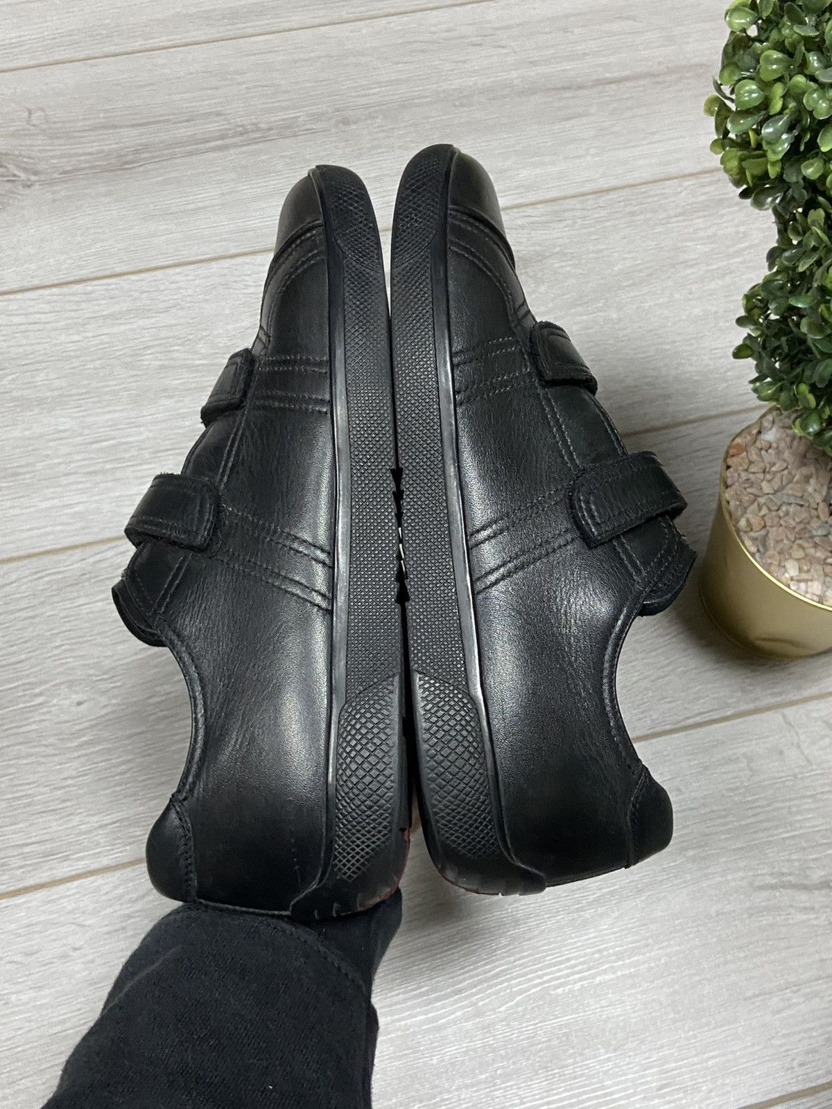 Prada Prada red tab velcro vintage leather sneakers Size US 8 / EU 41 - 11 Thumbnail