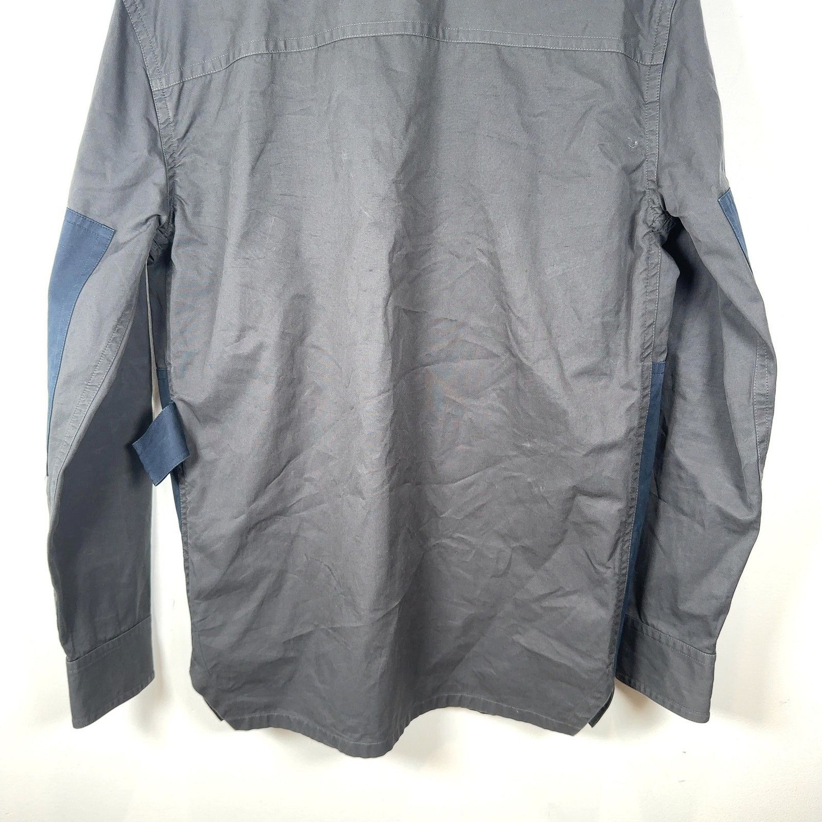 Bottega Veneta Bottega Veneta Multi-Pocket Military Patch Button-Up Shirt Size US S / EU 44-46 / 1 - 7 Thumbnail