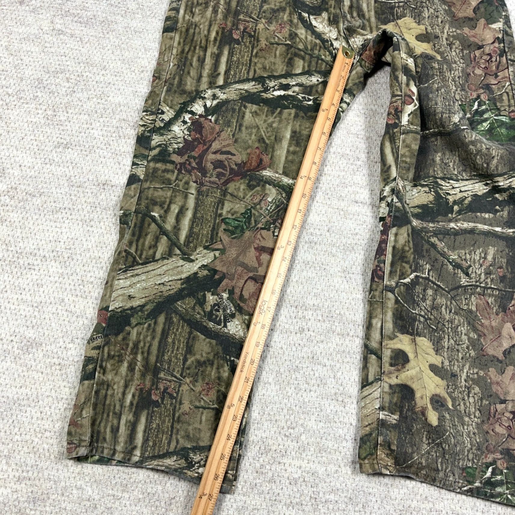 Vintage VINTAGE Mossy Oak Jeans Men 36x30 Straight Leg Denim Camouflage 5-Pocket Regular Green Casual Pants Mens Size US 36 / EU 52 - 7 Thumbnail