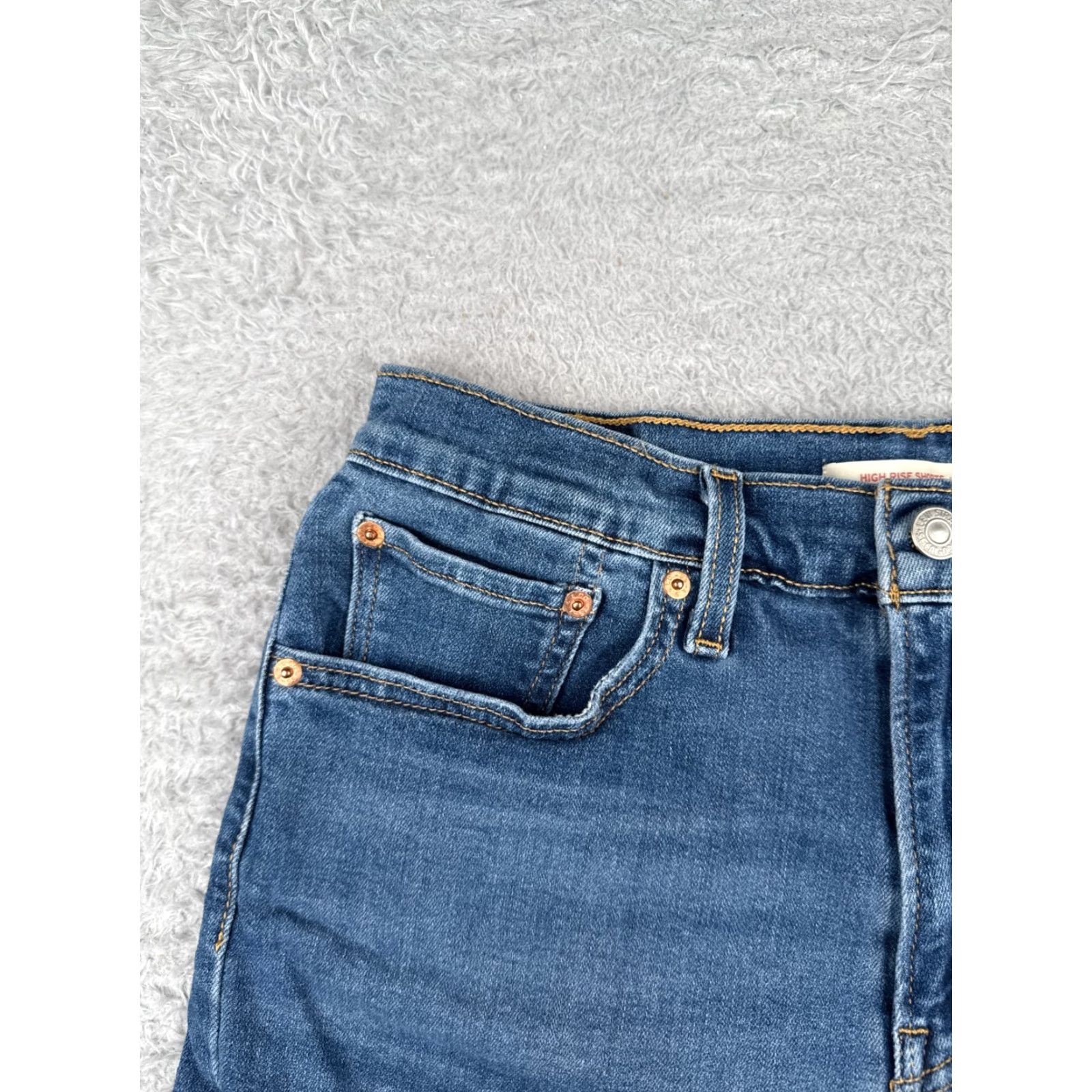 Levi's Levi's Women's Denim Shorts 30 High Rise Cut-Off Blue Distressed Cotton Casual Spring Summer Women's Size 30" / US 8 / IT 44 - 4 Thumbnail