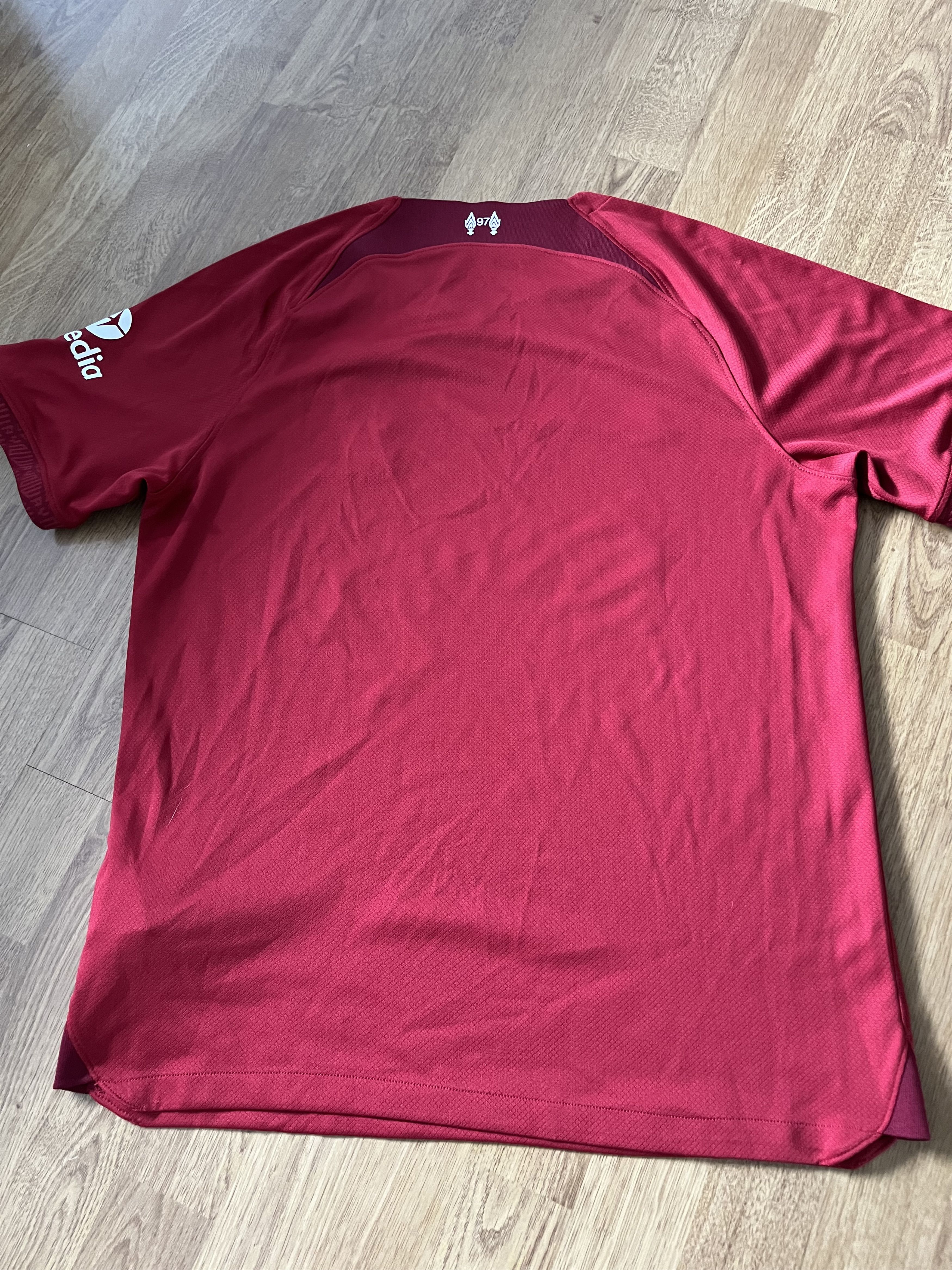 Nike Liverpool 2021-22 Nike football kit Size US M / EU 48-50 / 2 - 4 Thumbnail