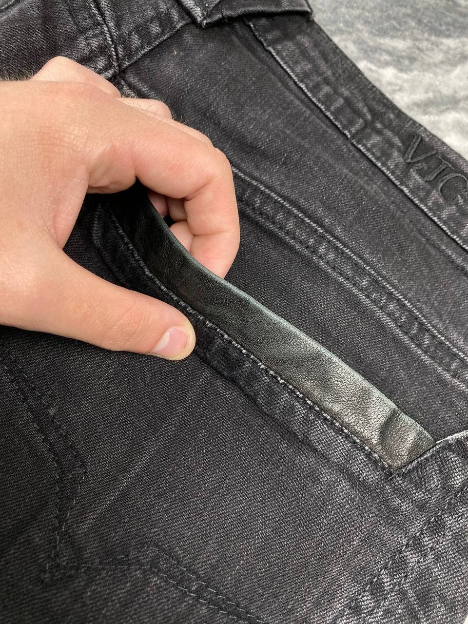 Versace Vintage Versace Jeans Couture Denim Jeans Men Size 36 Black Size US 36 / EU 52 - 3 Thumbnail