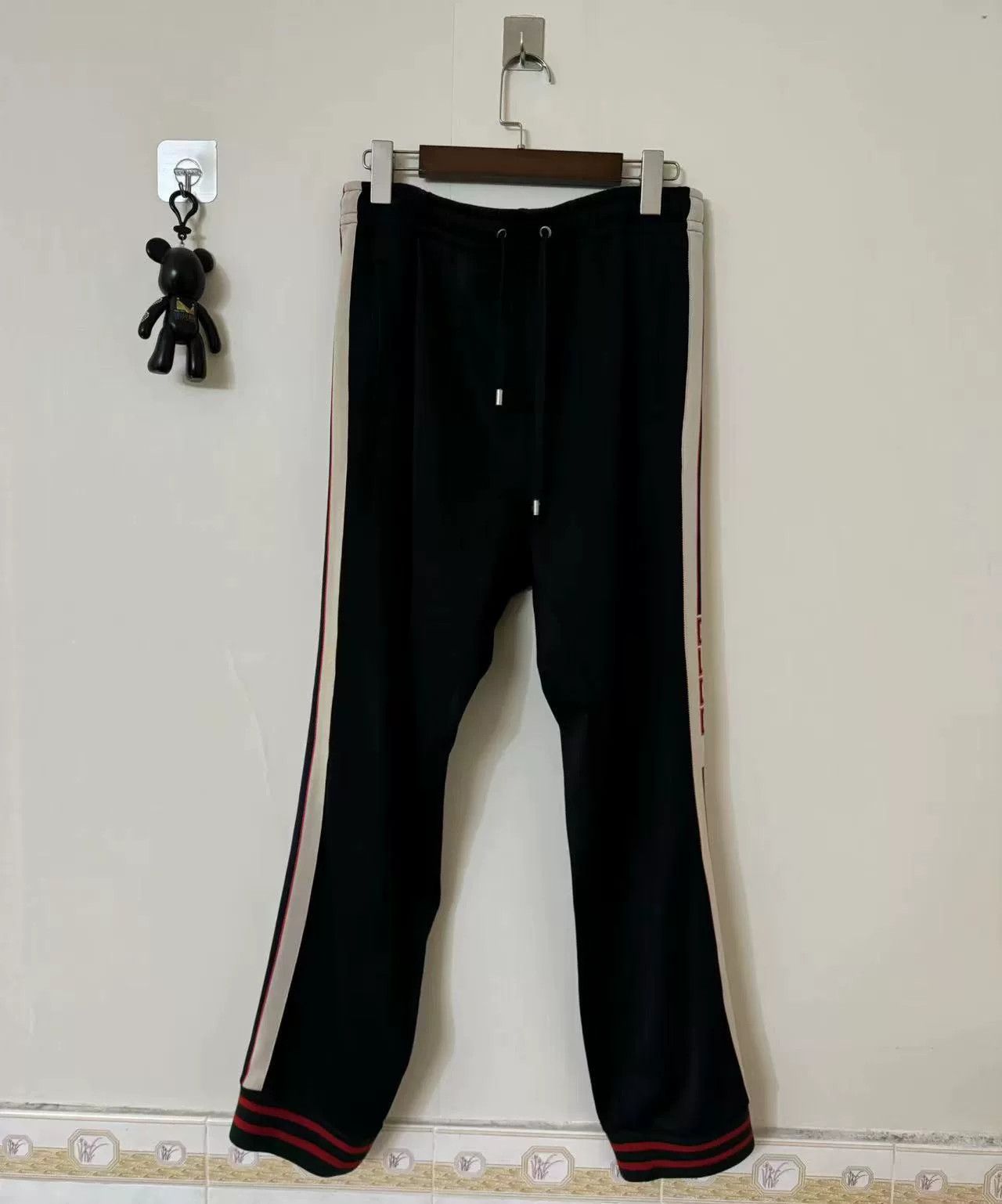 Gucci gucci side stripe track pants in black Size US 26 / EU 42 - 1 Thumbnail