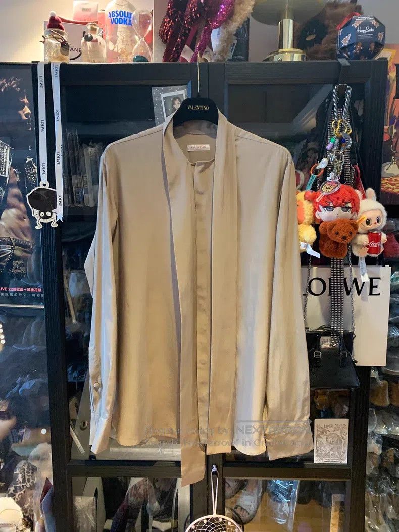 Other Valentino Men's khaki camel mulberry silk streamer shirt Size US XXS / EU 40 - 1 Thumbnail