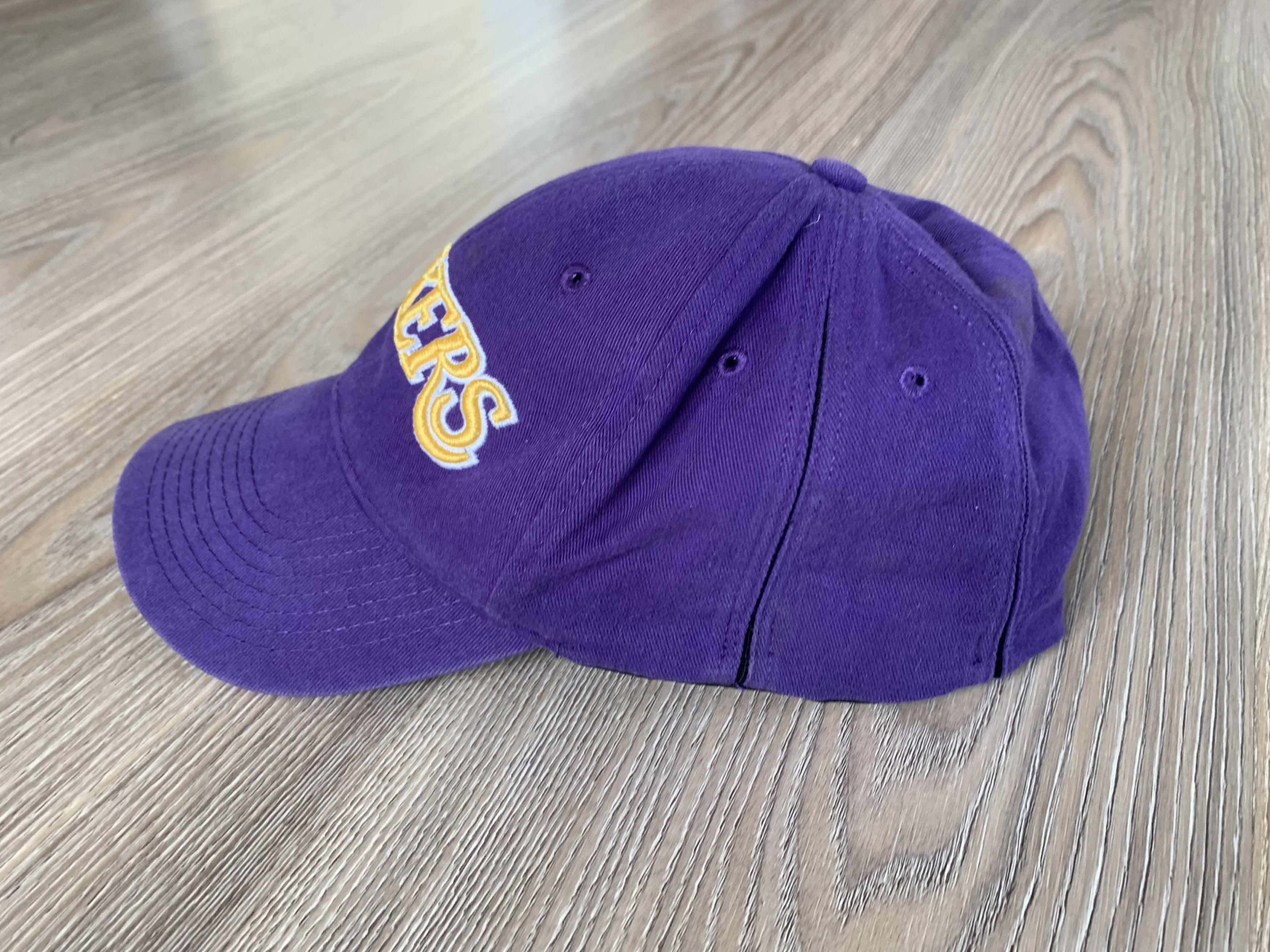 Nike Youth Rare Nike Los Angeles Lakers NBA Baseball Cap Size ONE SIZE - 3 Thumbnail