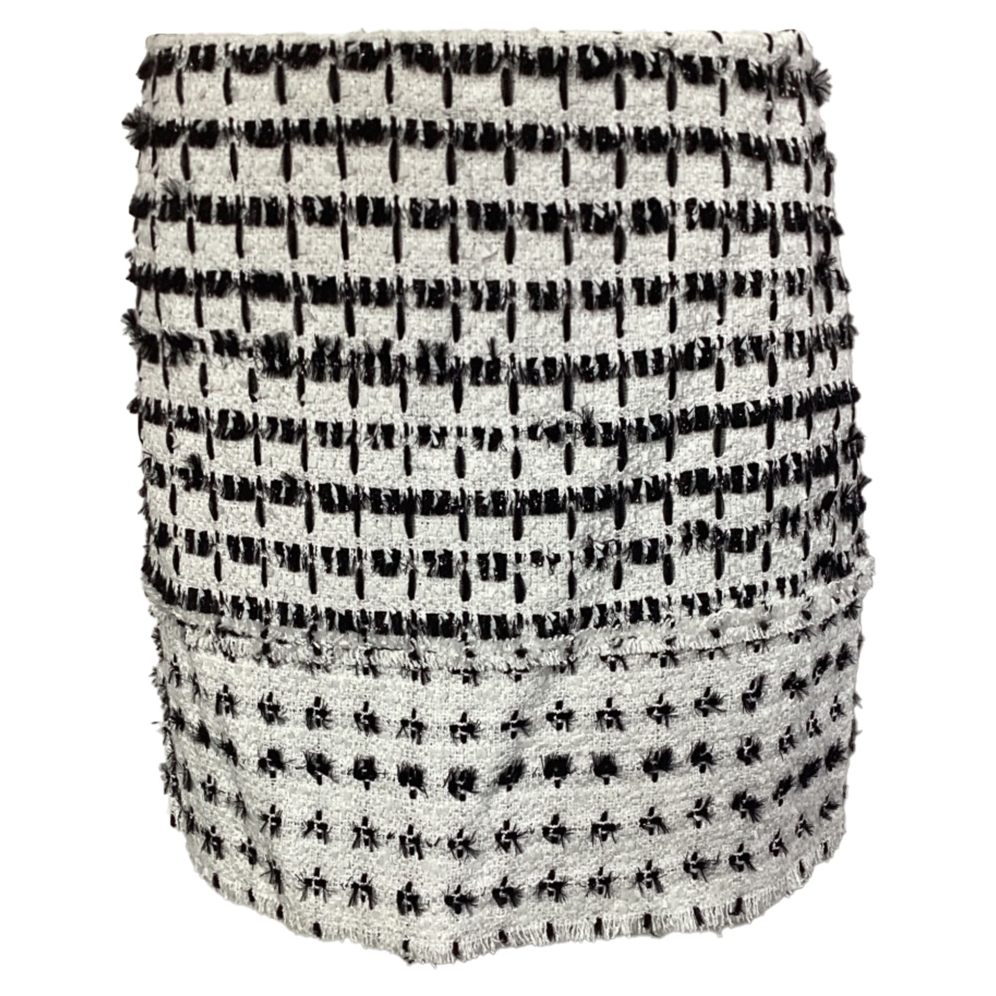 Erdem Erdem Tweed Mini Skirt in White Wool Size 25" / US 0 / IT 36 - 1 Thumbnail