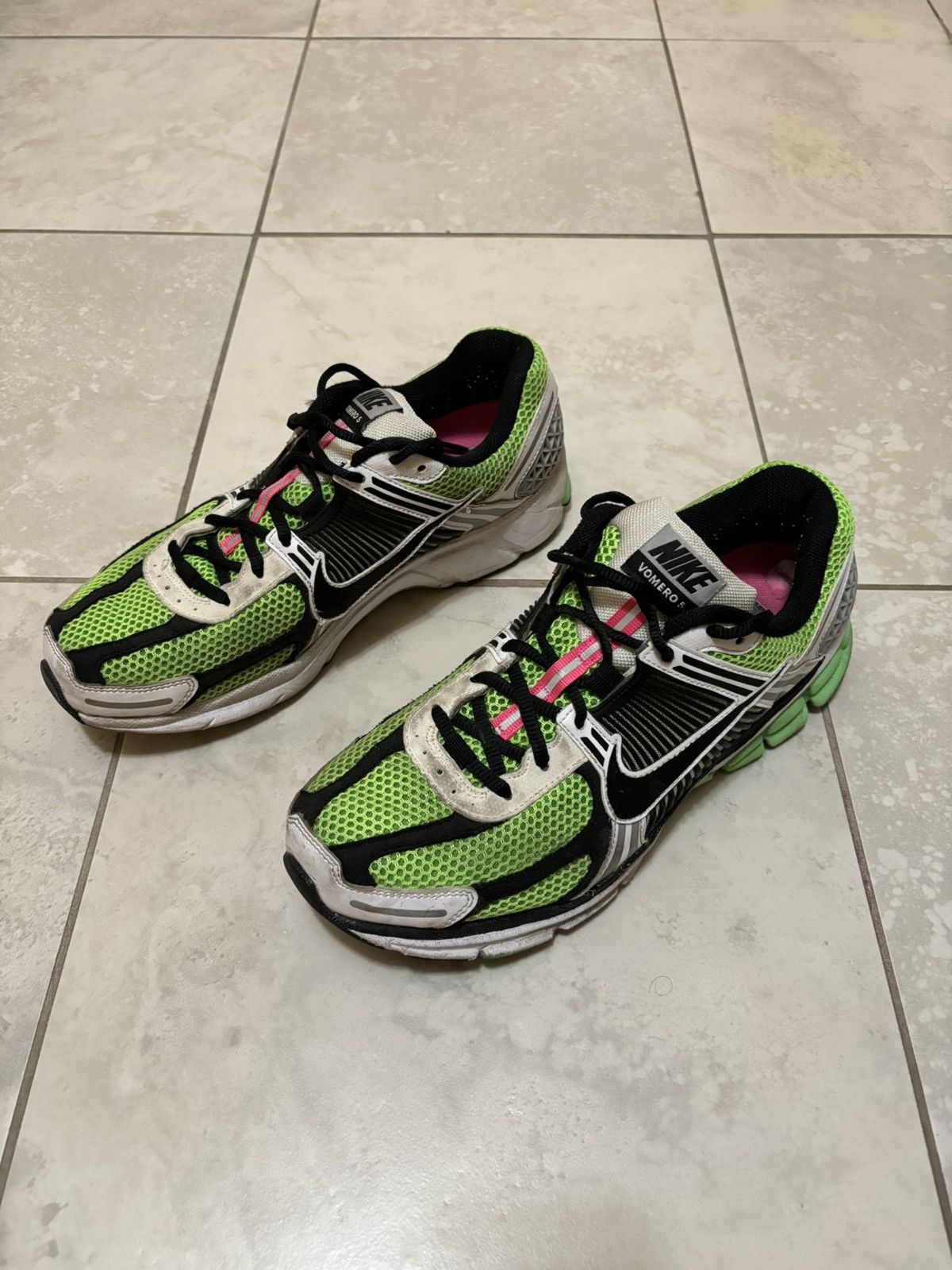 Nike Rare Nike Zoom Vomero 5 Electric Green Black Size 9 Size US 9 / EU 42 - 11 Thumbnail