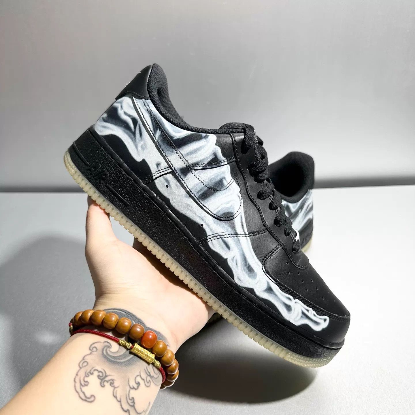 Nike AF1 Black Halloween Size 44 1x Worn Mint Size US 11 / EU 44 - 9 Thumbnail
