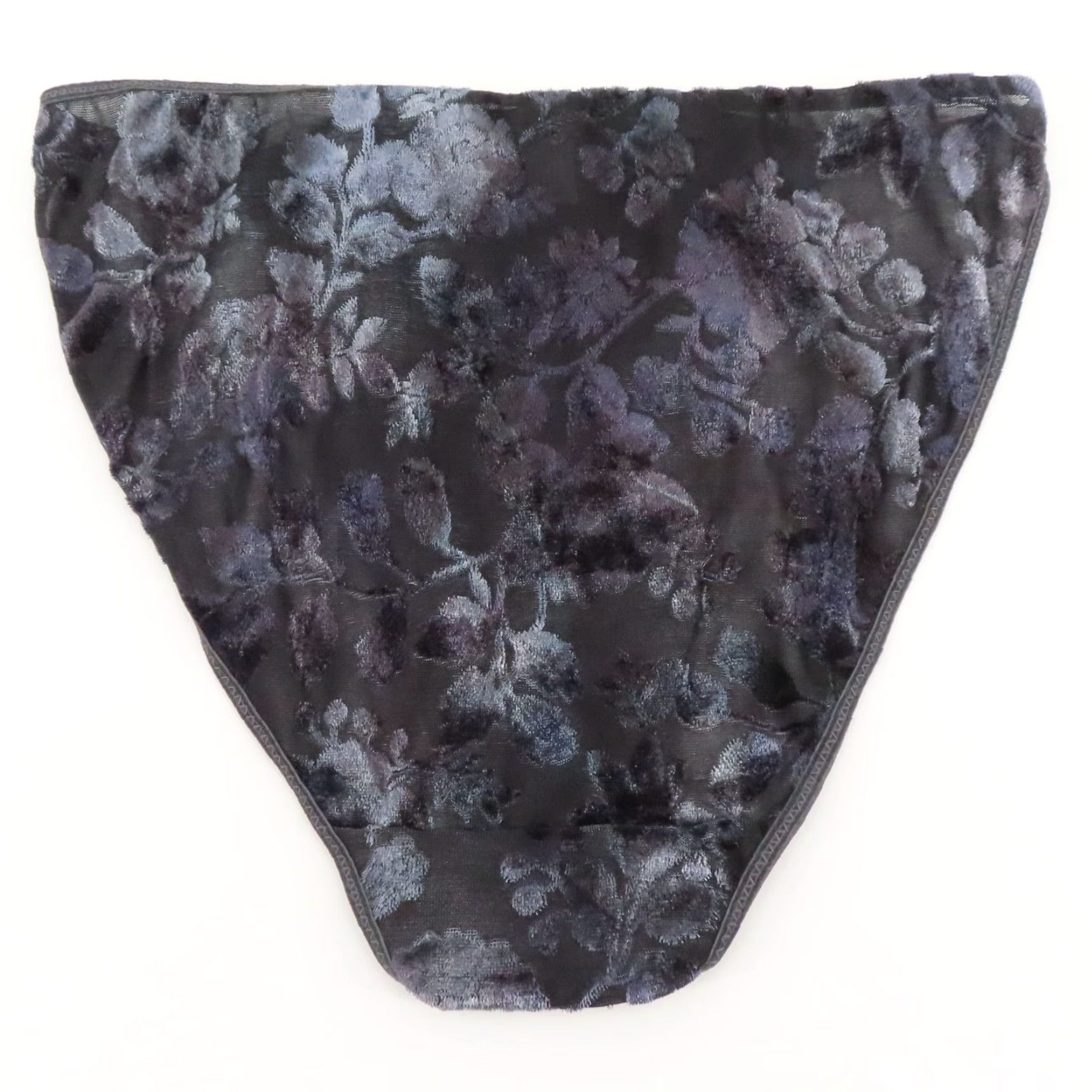 Vintage VINTAGE Secret Treasures Women Bikini Panty Floral Velvet Black Gray 7 M XS? (Note: cannot determine XS) Size 32" / US 10 / IT 46 - 7 Thumbnail