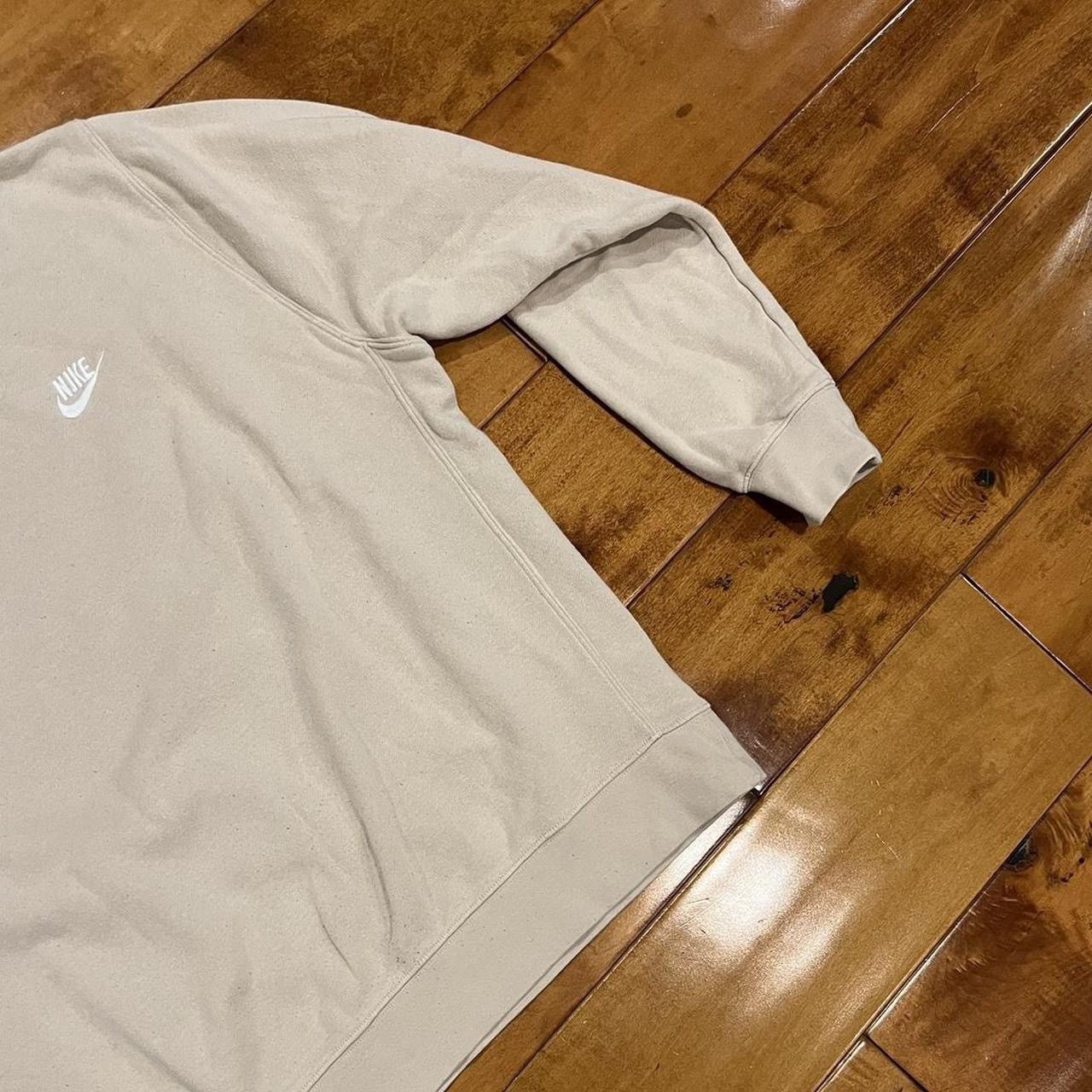 Nike Cream Nike Crewneck Size US L / EU 52-54 / 3 - 2 Thumbnail