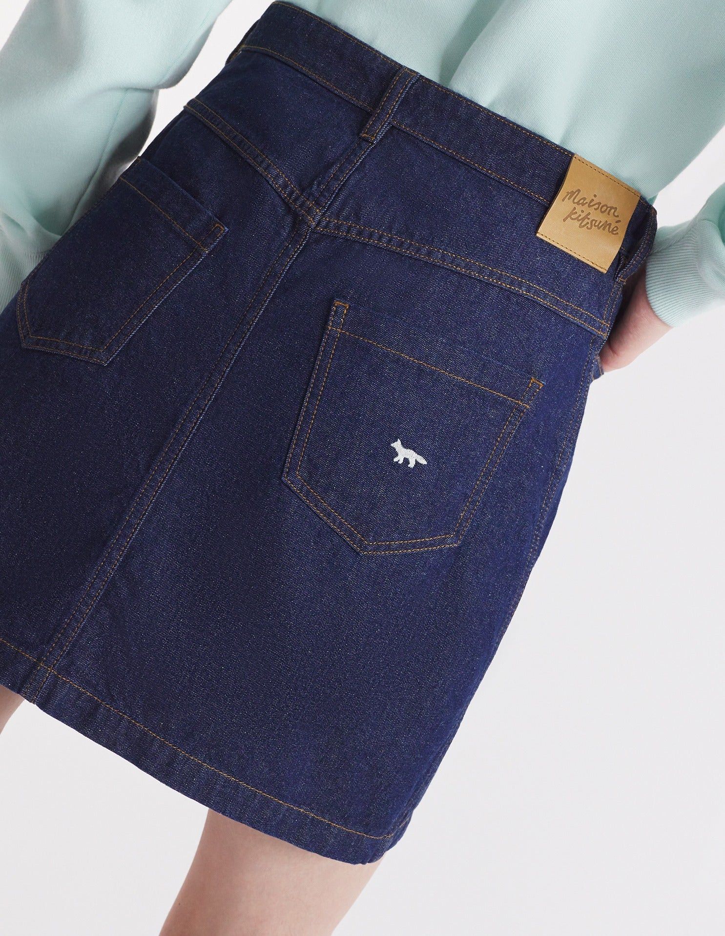 Maison Kitsune o1s22i1n1124 Denim Mini Skirt in Blue Size 28" / US 6 / IT 42 - 3 Thumbnail
