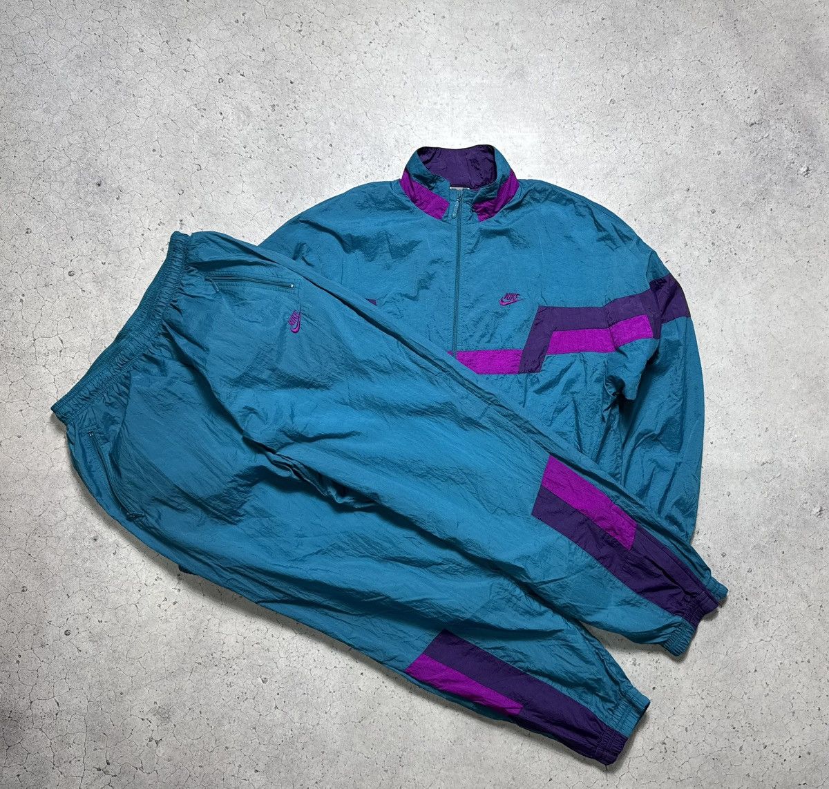 Nike Nike Vintage 80’s 90’s Nylon Track Suit Jacket & Pants Y2K Size US L / EU 52-54 / 3 - 1 Thumbnail
