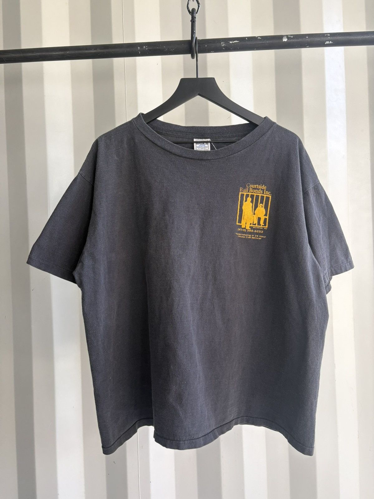 Vintage Courtside Bail Bonds Thrashed Faded Shirt Distressed GRUNGE Size US XL / EU 56 / 4 - 2 Thumbnail