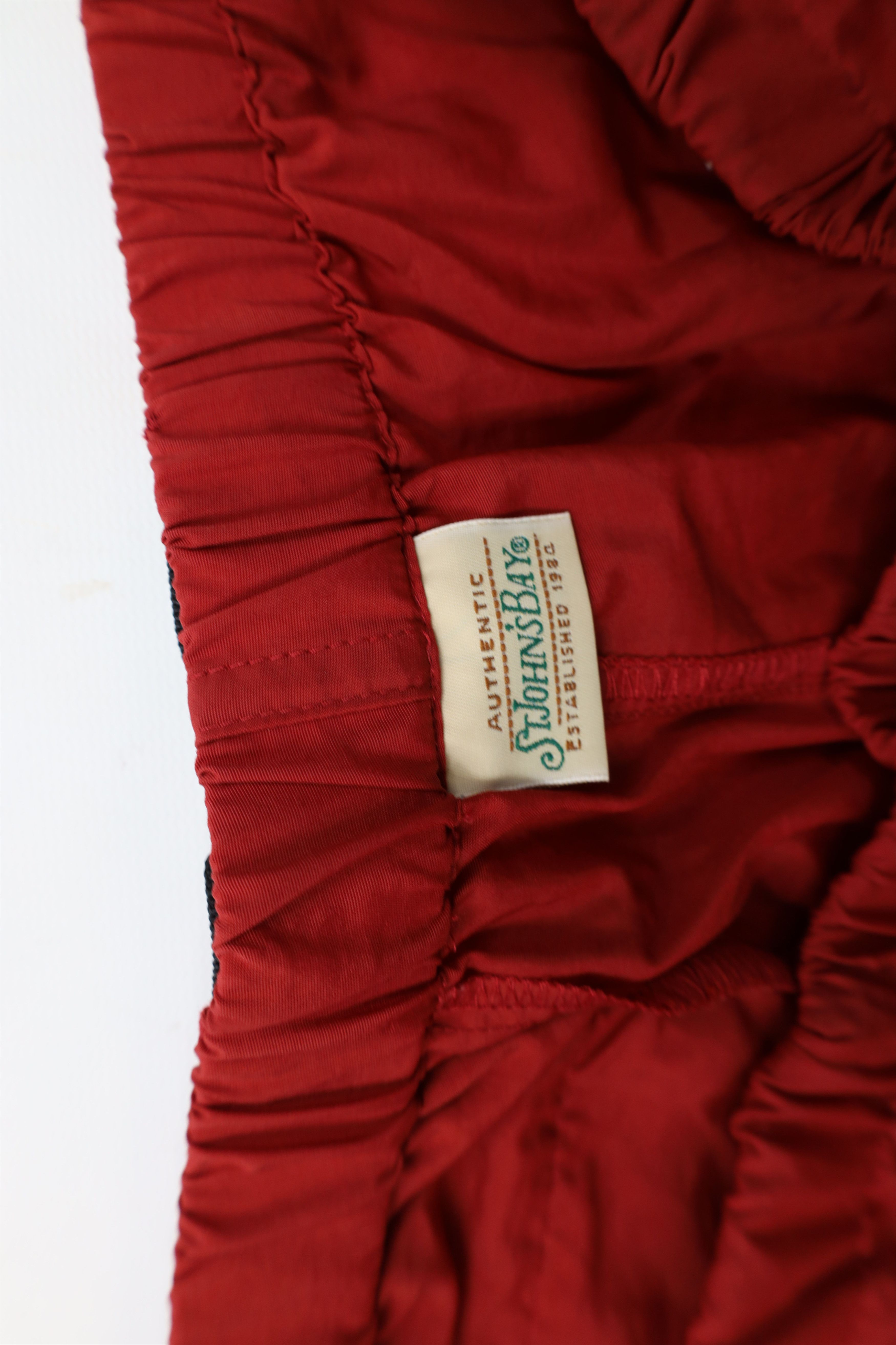 Vintage Vintage 90s Streetwear Packable Trekking Cargo Shorts Red Size US 34 / EU 50 - 7 Thumbnail