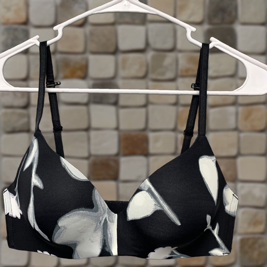 Vintage Auden Bra 32C Black Green Floral Lined Wireless Adjustable Straps NWT Women Cup C Modern T-Shirt Racerback Size ONE SIZE - 1 Thumbnail