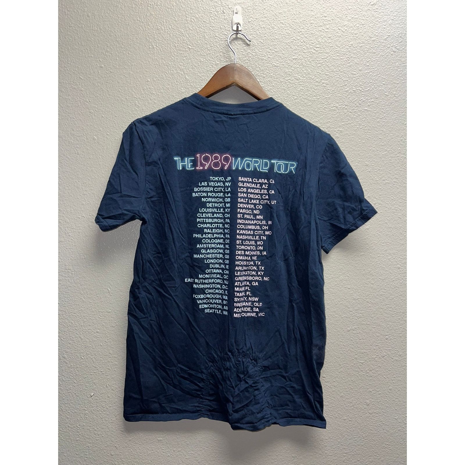 Gildan Taylor Swift 1989 World Tour Shirt Pop Concert Blue Tee M Size M / US 6-8 / IT 42-44 - 5 Thumbnail