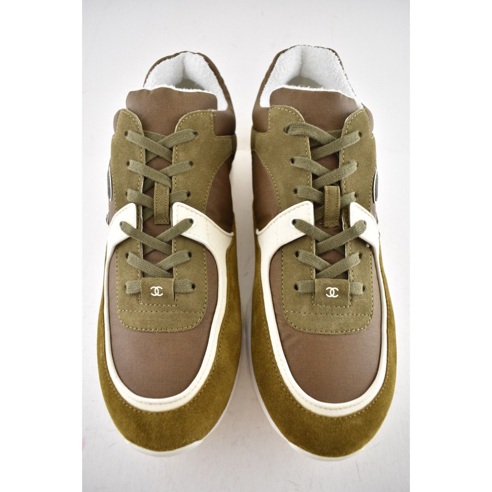 Chanel Chanel 20C Mens Brown Green White CC Logo Low Top Size US 11 / EU 44 - 6 Thumbnail