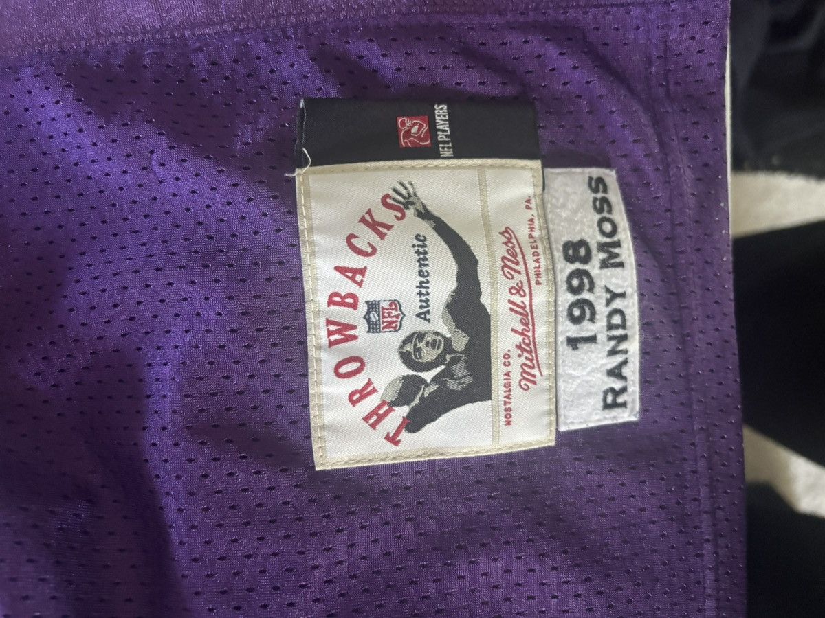 Mitchell & Ness Randy Moss Mitchell & Ness Vikings Jersey Size US XL / EU 56 / 4 - 4 Thumbnail