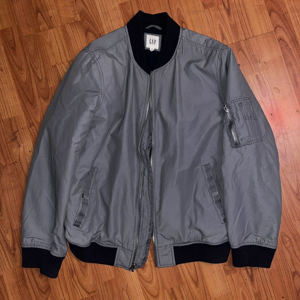 Vintage Vintage GAP Bomber Jacket Size L Y2K 00’s Size US L / EU 52-54 / 3 - 1 Thumbnail