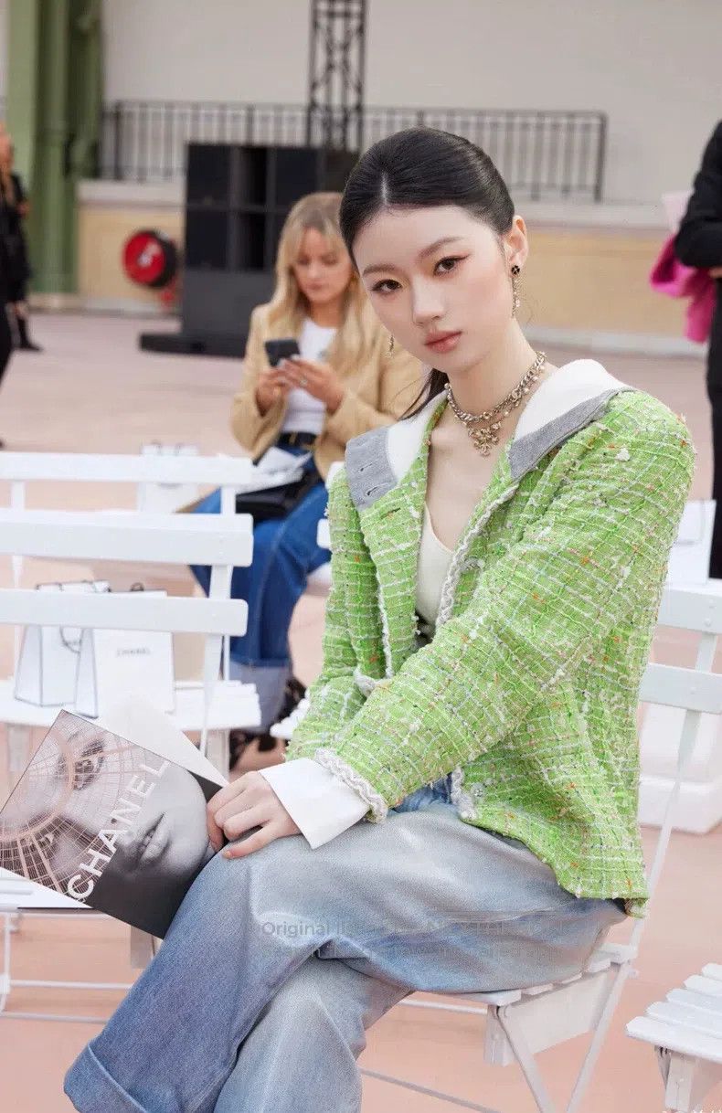 Chanel Chanel 25C Early Spring Green Tweed Coat Size XS / US 0-2 / IT 36-38 - 6 Thumbnail