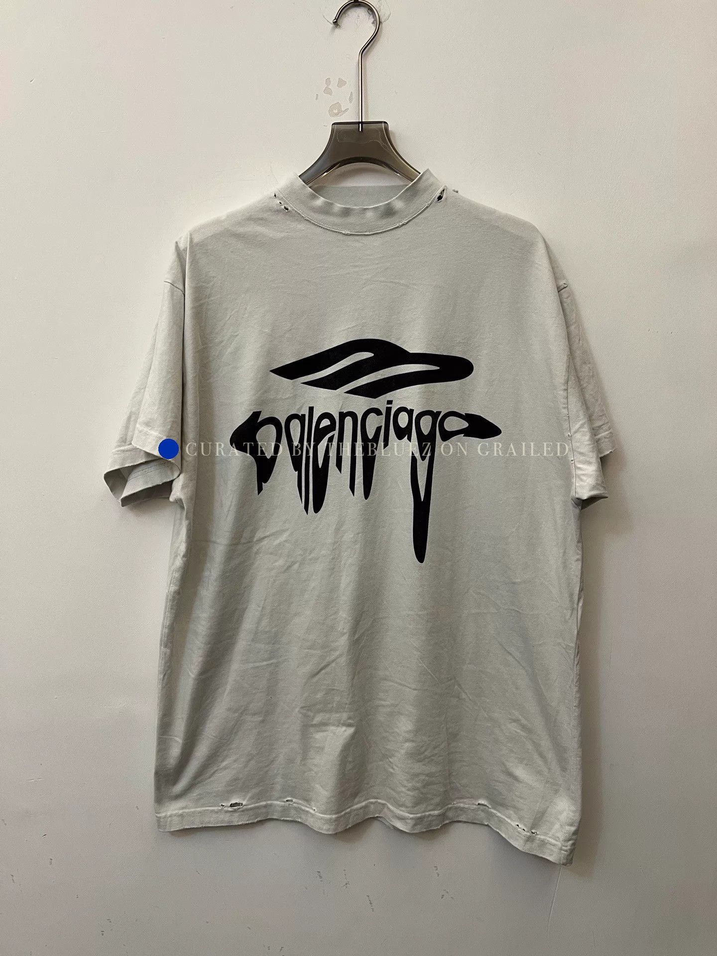Balenciaga Oversized Logo Crewneck T-Shirt in White Size US S / EU 44-46 / 1 - 1 Thumbnail