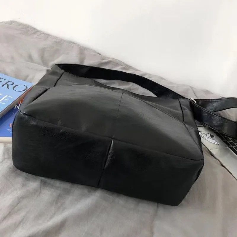 Japanese Brand Fashion y2k pu leather shoulder messenger bag vintage Size ONE SIZE - 3 Thumbnail