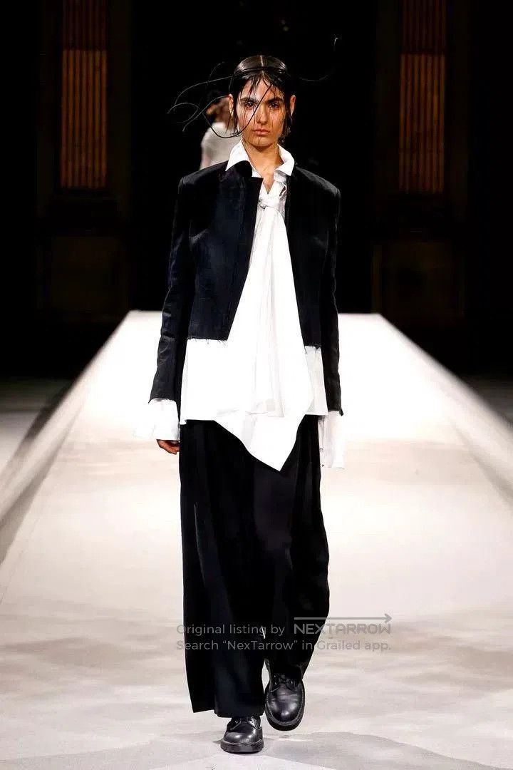 Yohji Yamamoto black cropped denim jacket by yohji yamamoto. Size S / US 4 / IT 40 - 1 Thumbnail