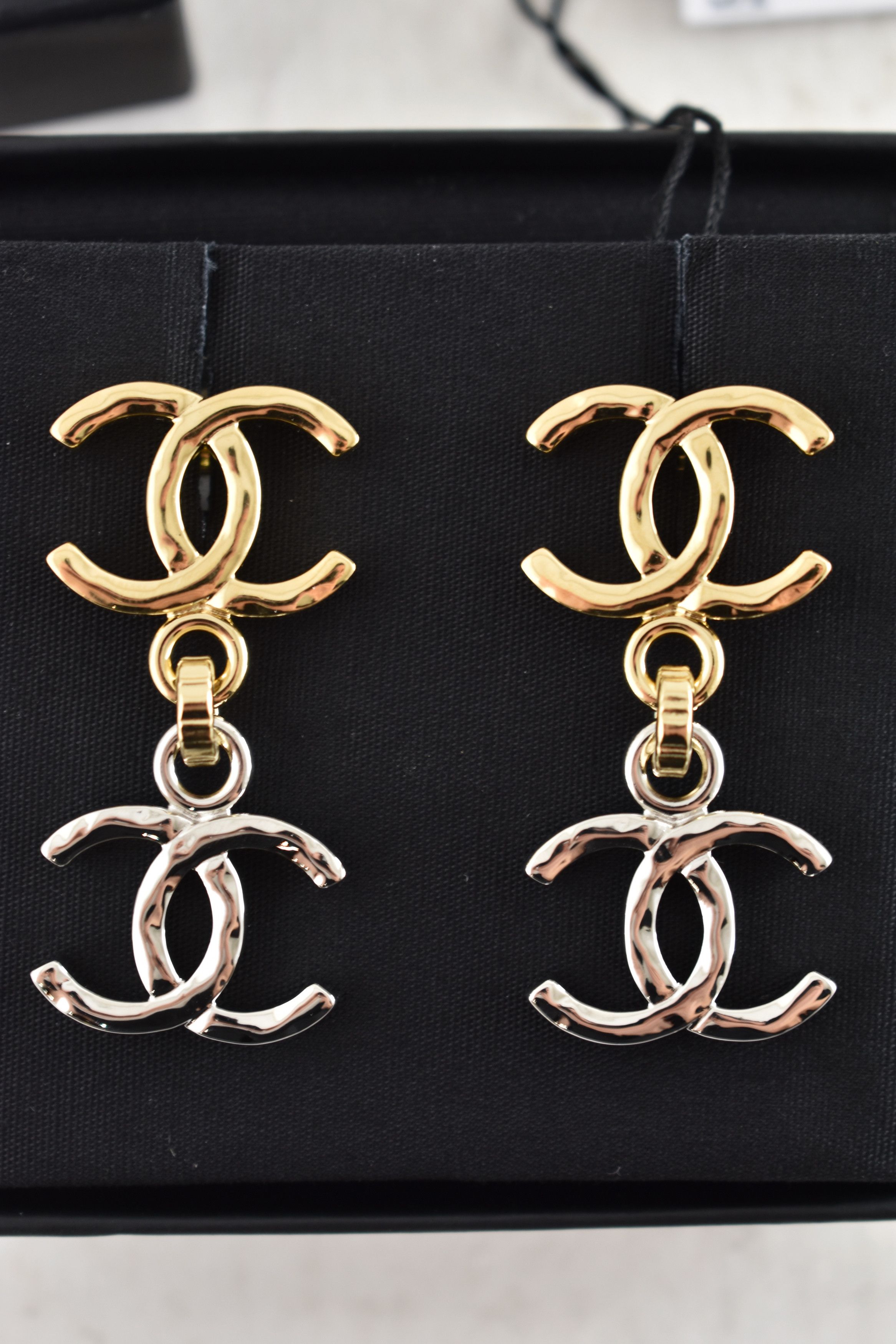 Chanel 26P Silver Mixed Metals XL CC Logo Dangle Drop Earrings Size ONE SIZE - 8 Thumbnail
