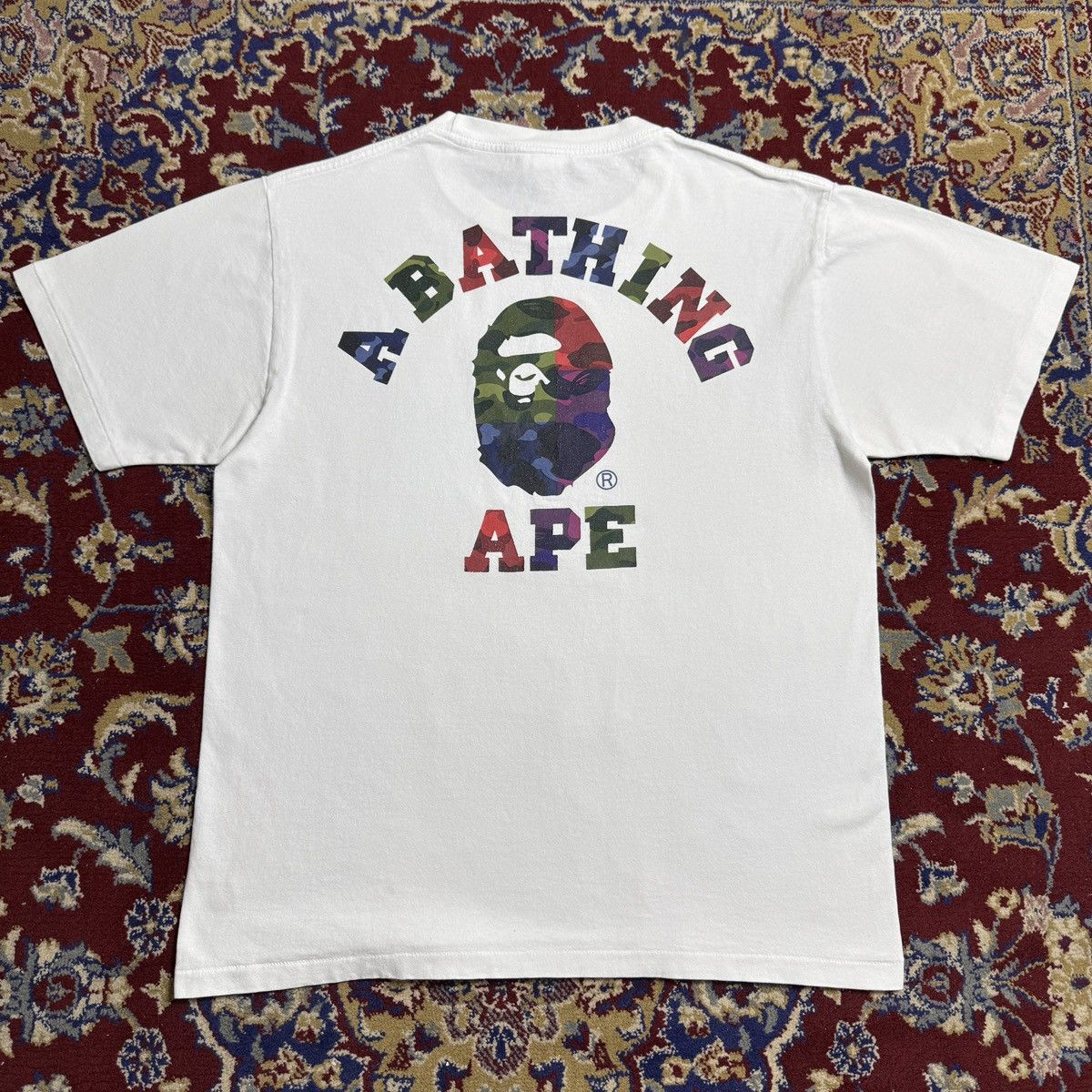 BAPE® APES TOGETHER STRONG Tシャツ　エイプ BAPE® APES TOGETHER STRONG Tシャツ エイプ Bape Bape “ Apes