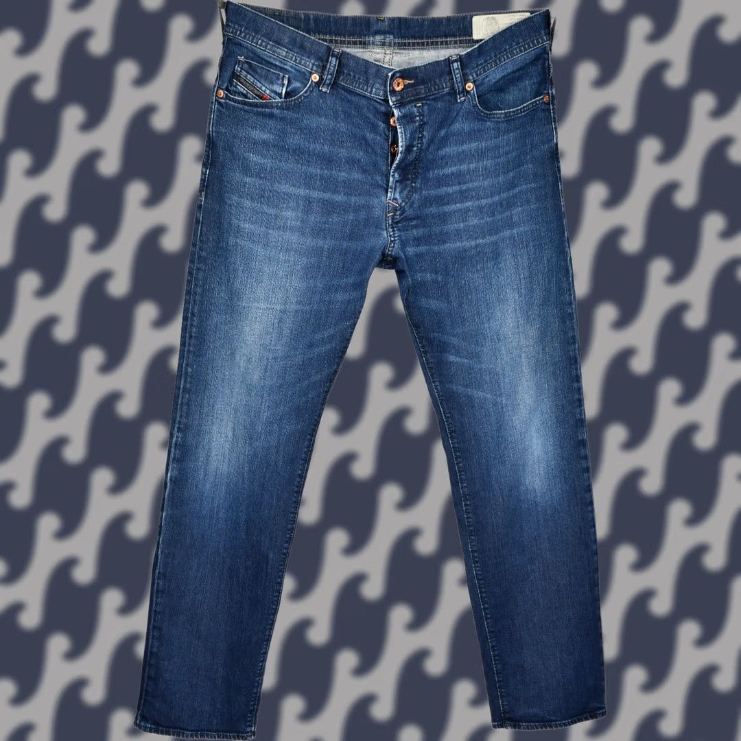 Diesel Diesel Thytan 084NR Comfort-Straight Jeans Men W34 L32 blue 5-Pocket Denim Cotton Regular Inseam 32 Straight Comfort Stretch Narrow tag jeans Mens Size US 34 / EU 50 - 1 Thumbnail