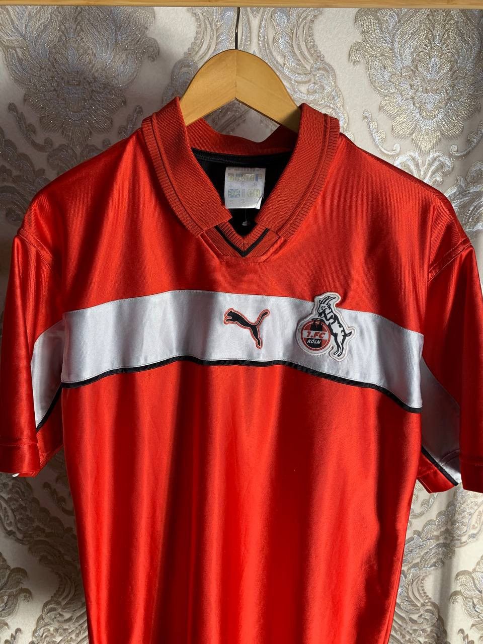 Puma VINTAGE PUMA FC KOLN GERMANY RETRO SOCCER JERSEY Y2K 90s Size US S / EU 44-46 / 1 - 2 Thumbnail
