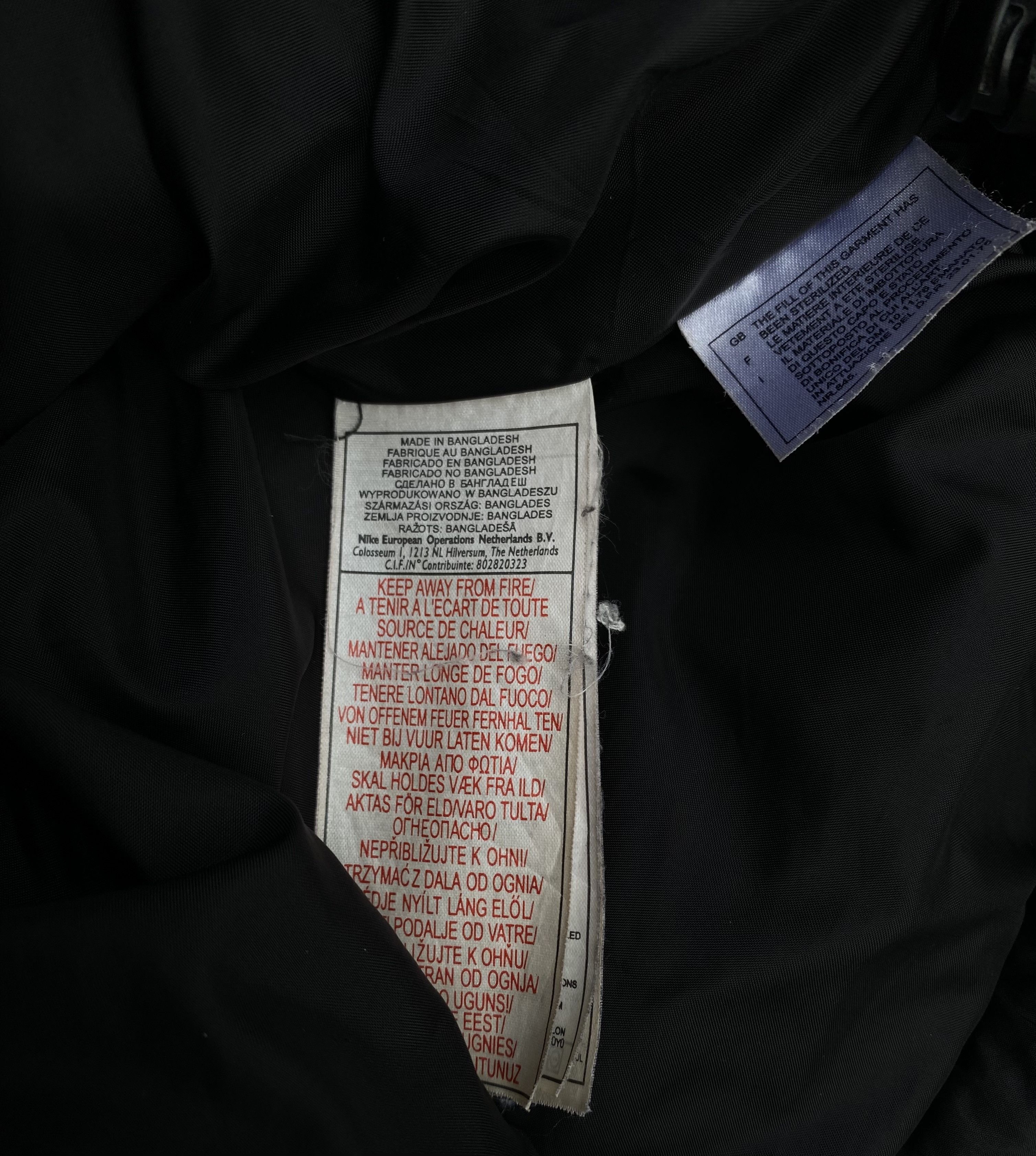 Nike Vintage Nike Down Vest y2k opium silvertag swoosh Size US XL / EU 56 / 4 - 10 Thumbnail