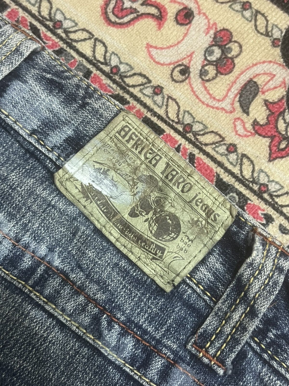 Le Grande Bleu (L.G.B.) Vintage African Taro Blue Thunder Washed Ripped Flare Jeans Size US 30 / EU 46 - 8 Thumbnail