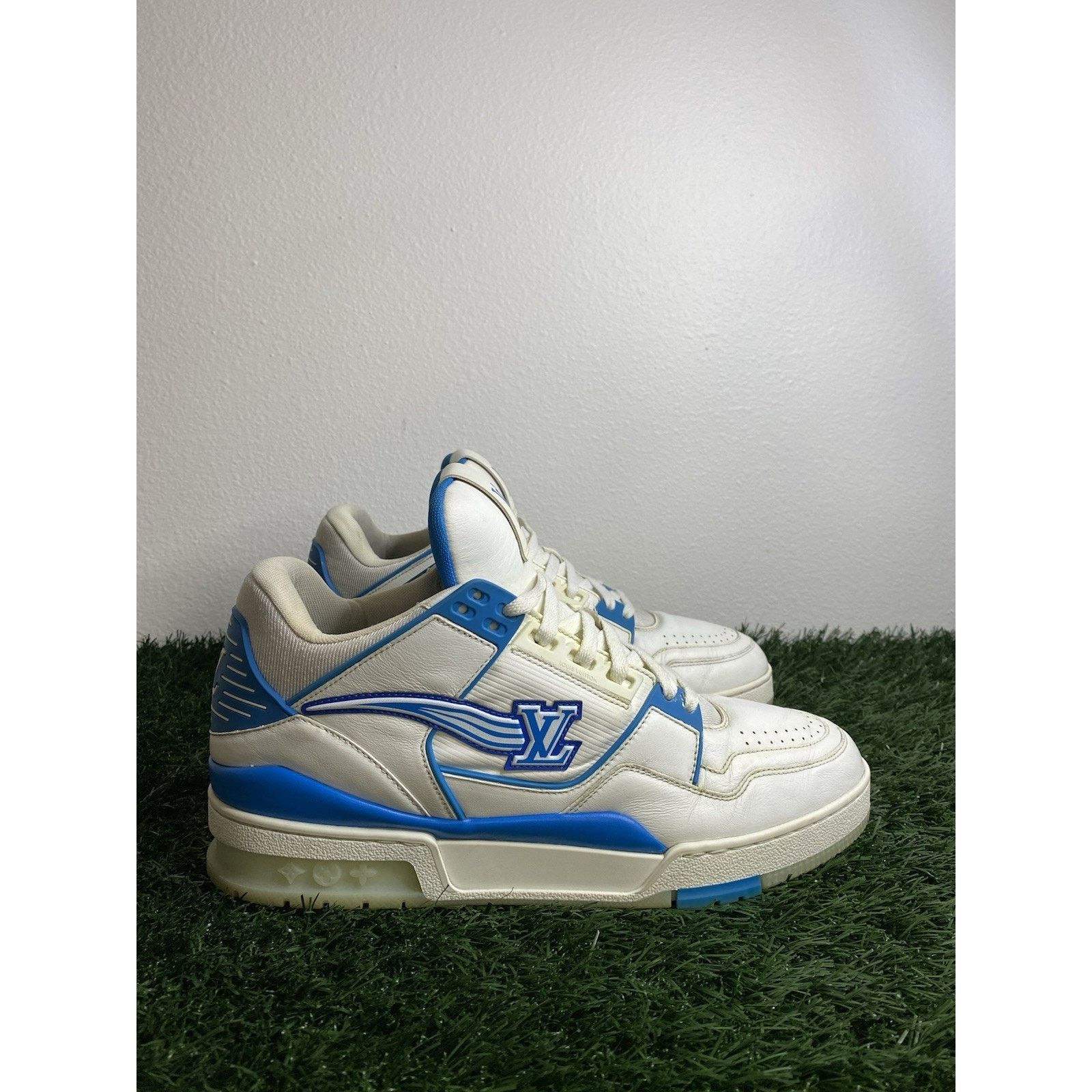 Louis Vuitton Louis Vuitton Trainer “AZUR” | Size 9 LV Size US 10 / EU 43 - 1 Thumbnail