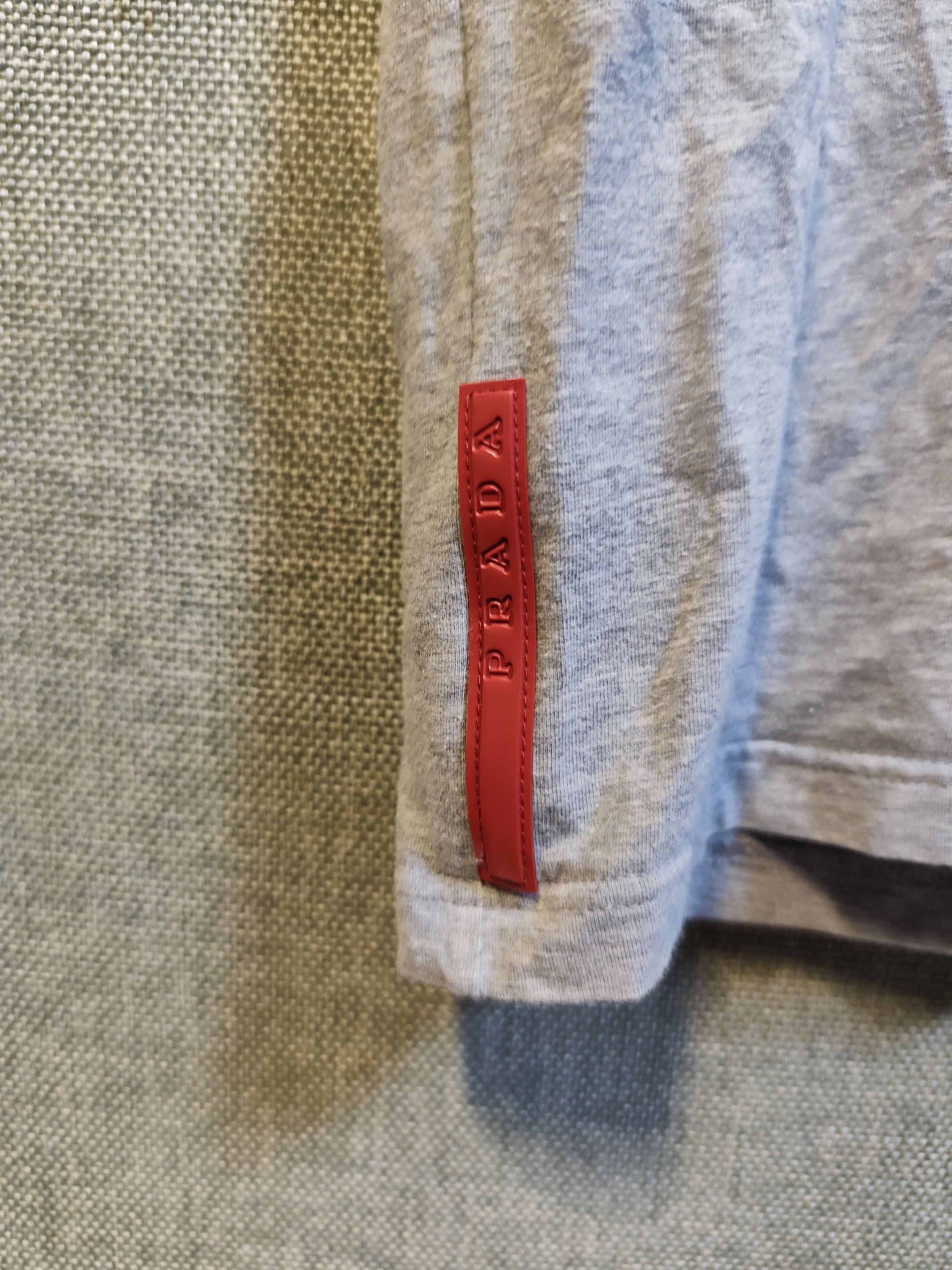 Prada Prada Linea Rossa with Back Zip PocketTee Size US M / EU 48-50 / 2 - 3 Thumbnail