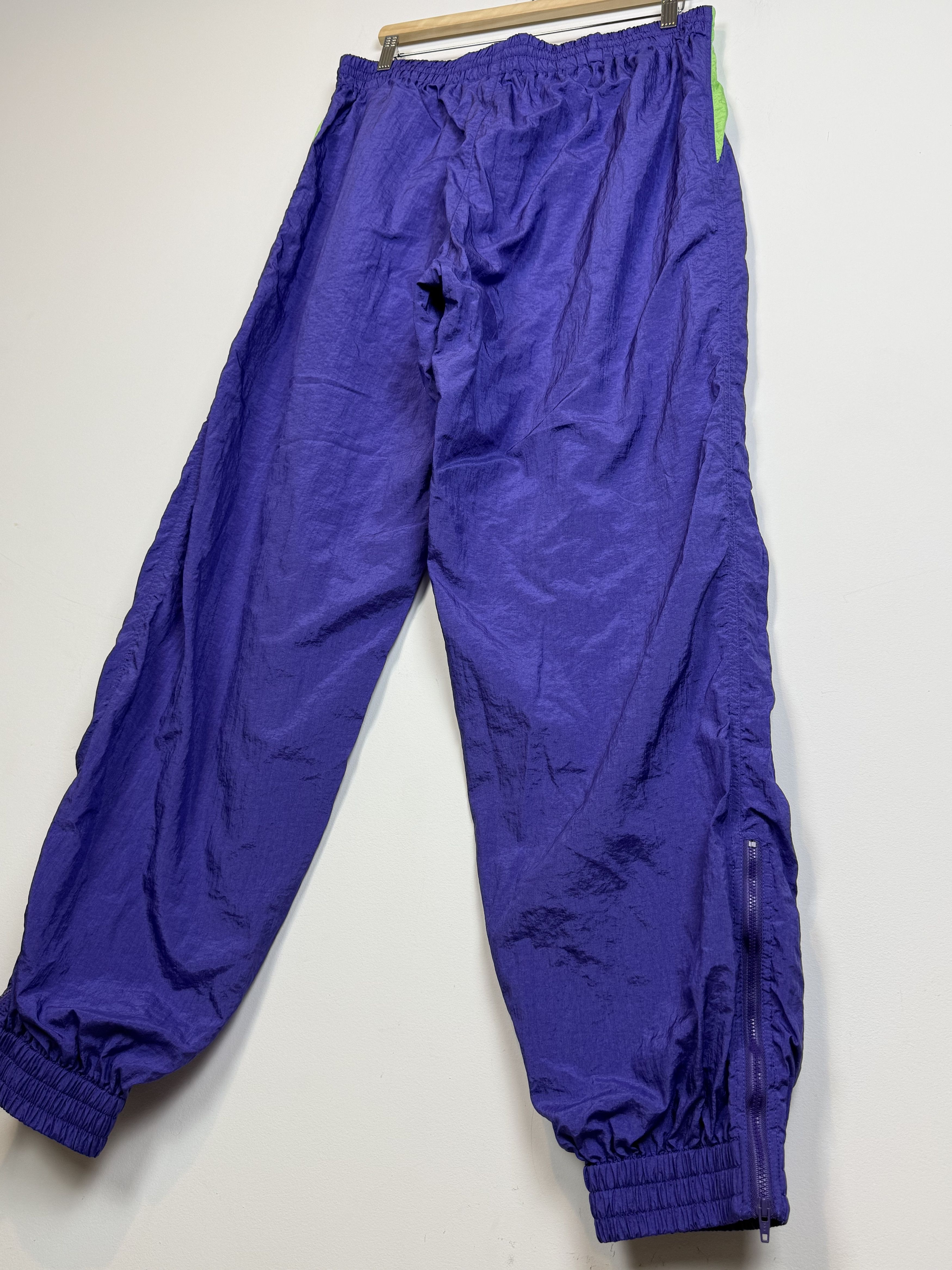 Puma Vintage 80s Puma Windbreaker Tracksuit Purple Green Actual L Size US L / EU 52-54 / 3 - 16 Thumbnail